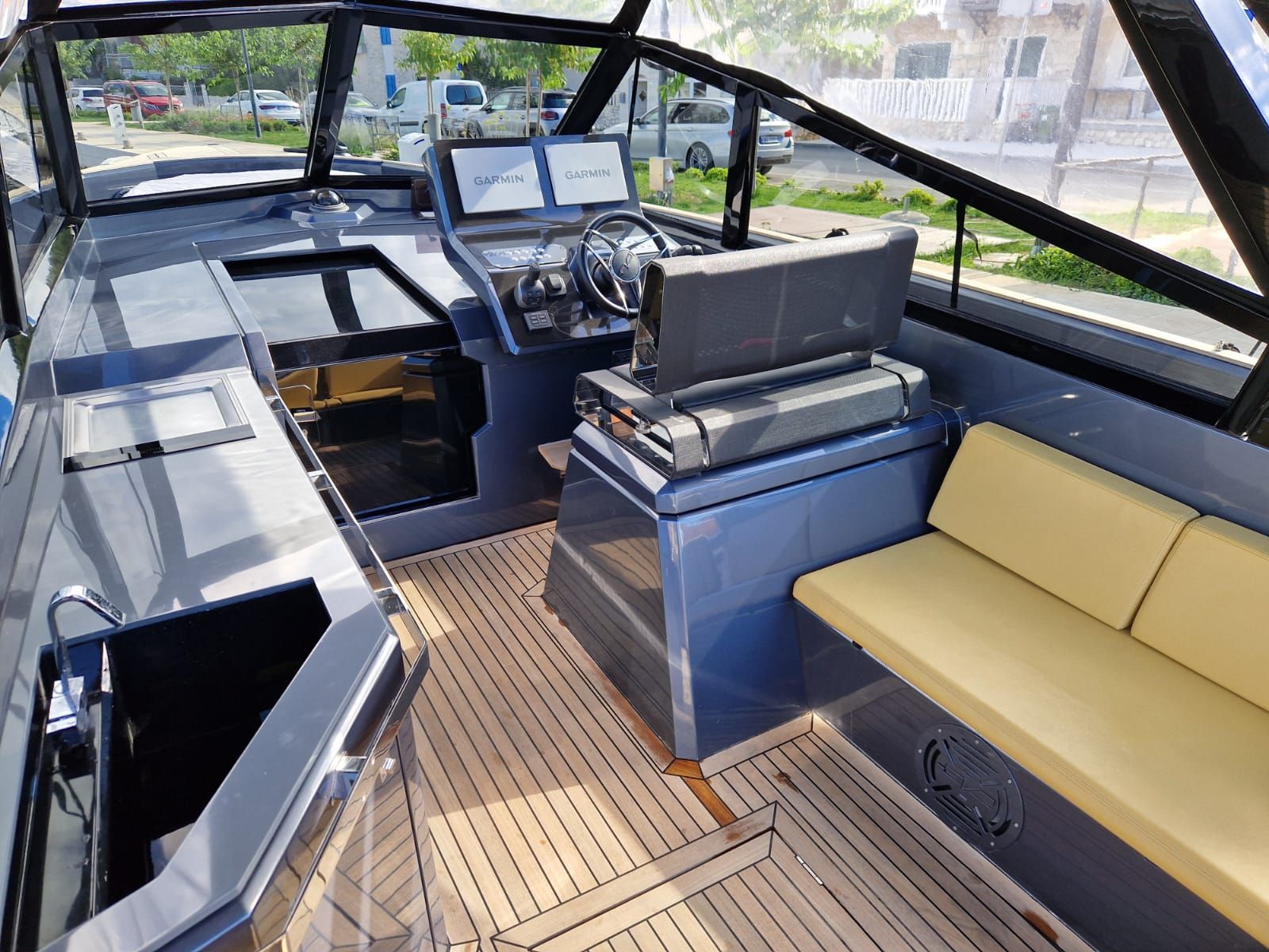 EVO Yachts R4 - 2021
