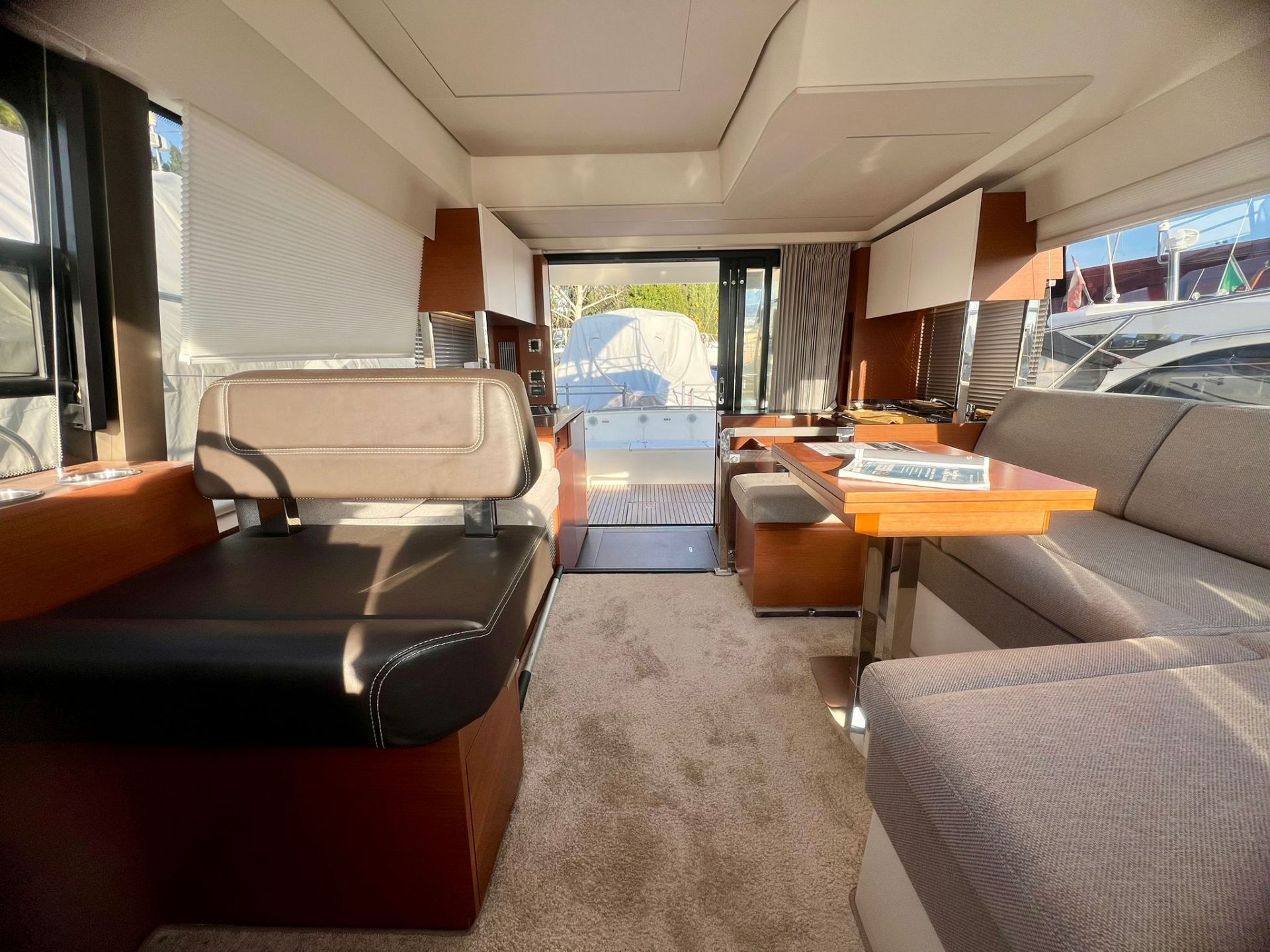 PRESTIGE 420 FLY , osovine - 2020