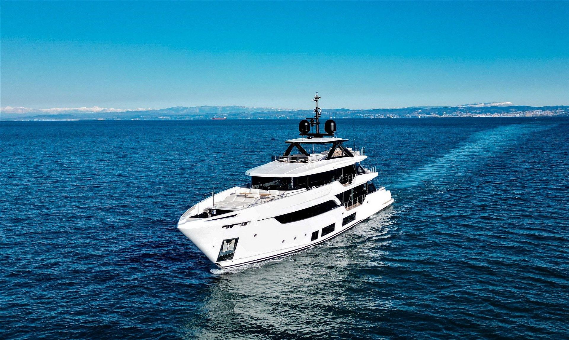 Custom Line Navetta 38 - 2025