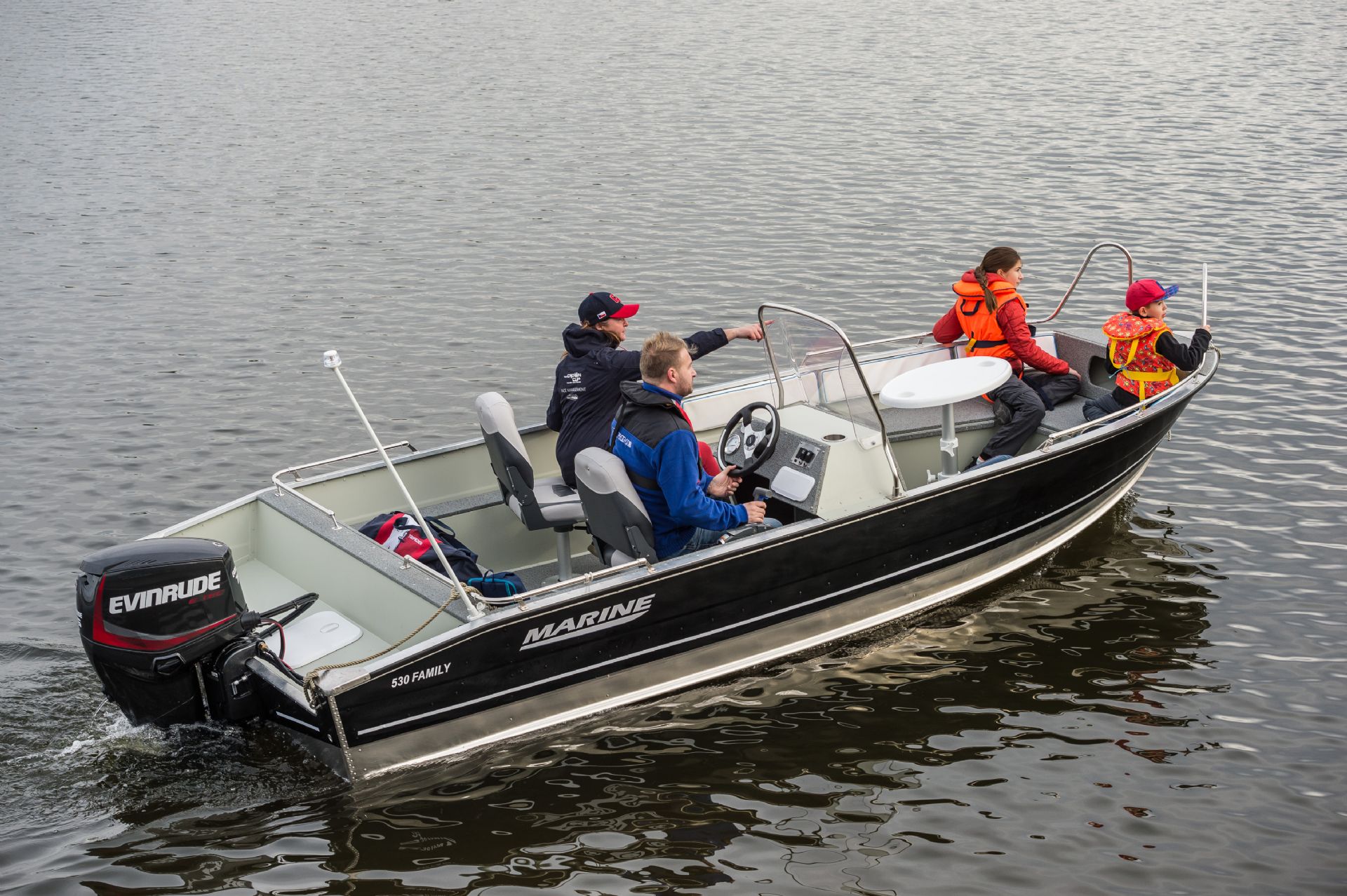 MARINE Light aluminium boats 530 Family - 2026