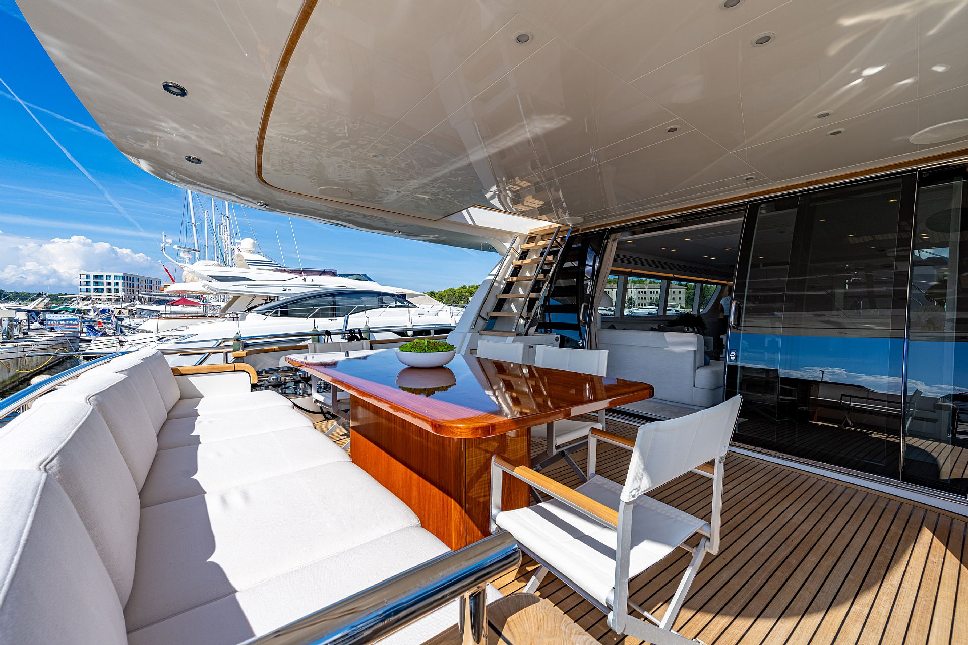 Continental Van der Valk 26 RPH, Nicostasia - 2018