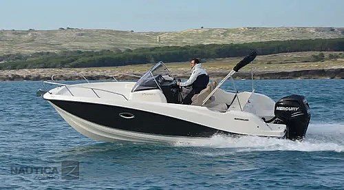 Quicksilver Activ 675 Sundeck - 2026