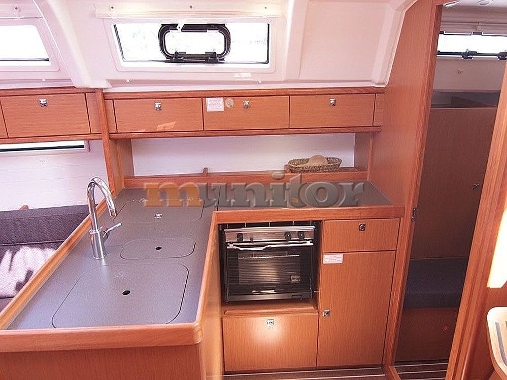 Bavaria C37 - 2015 - for sale: 113000.-EUR