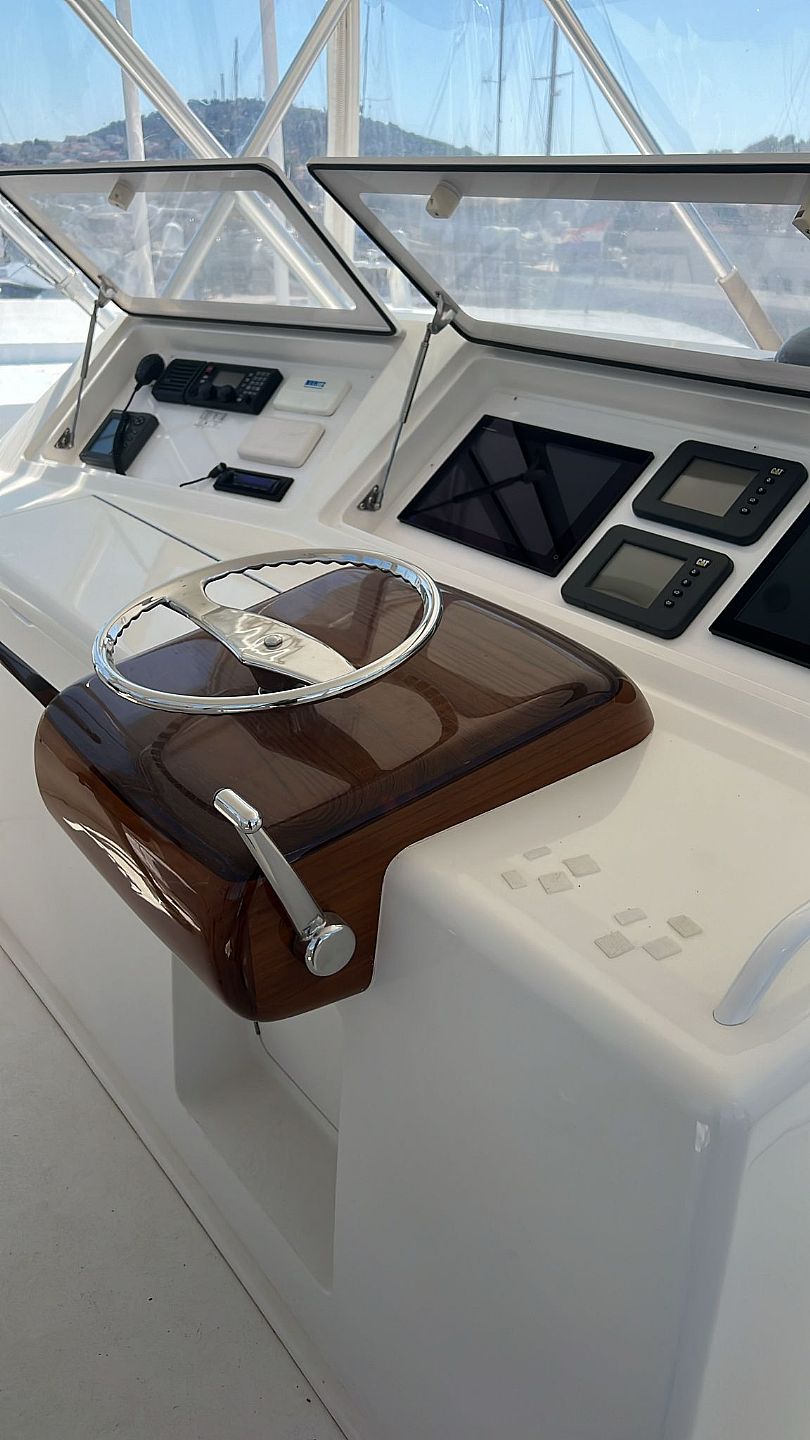 Viking 52 Convertible - 2008