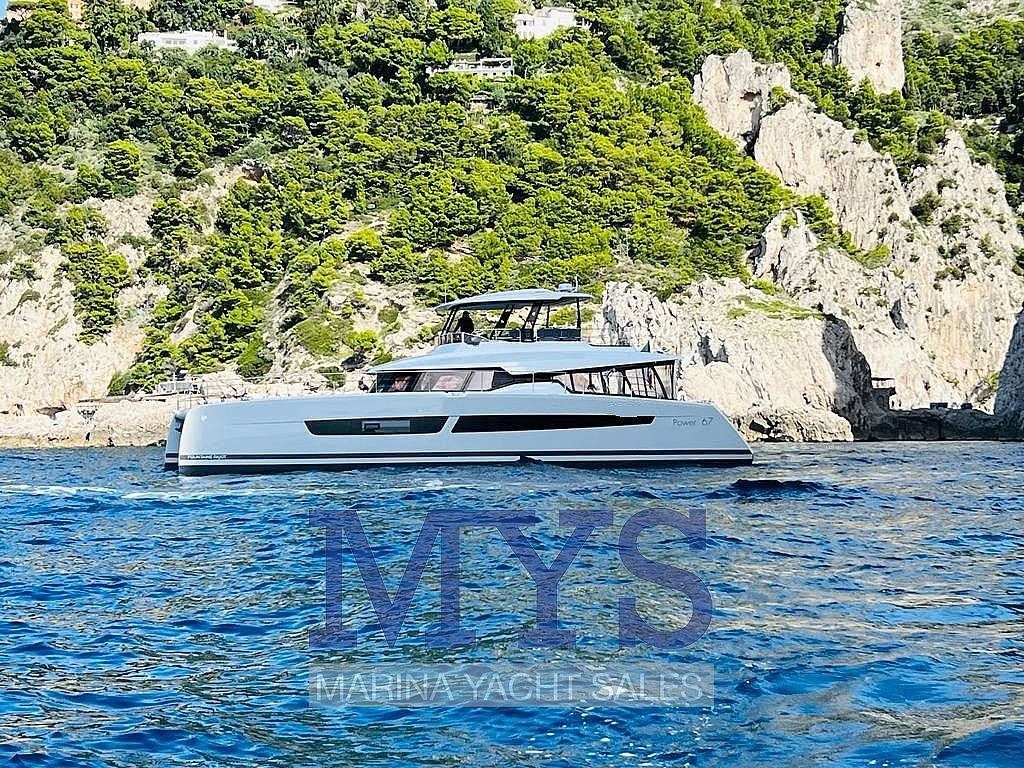 Fountaine Pajot Power 67 - 2022