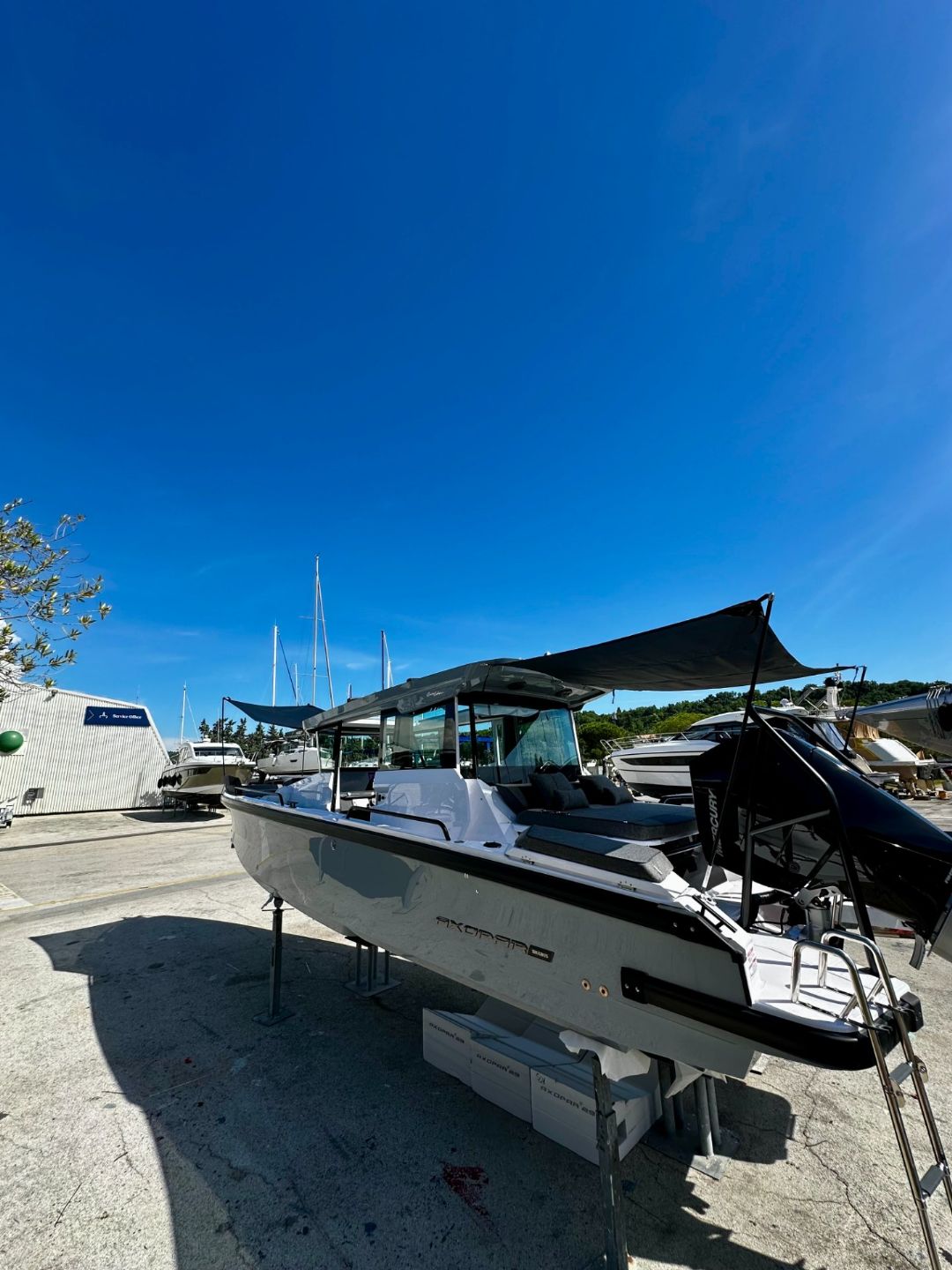 Axopar *ZALOGA* 29 Cross Ca... - 2026 - for sale: 185500.-EUR