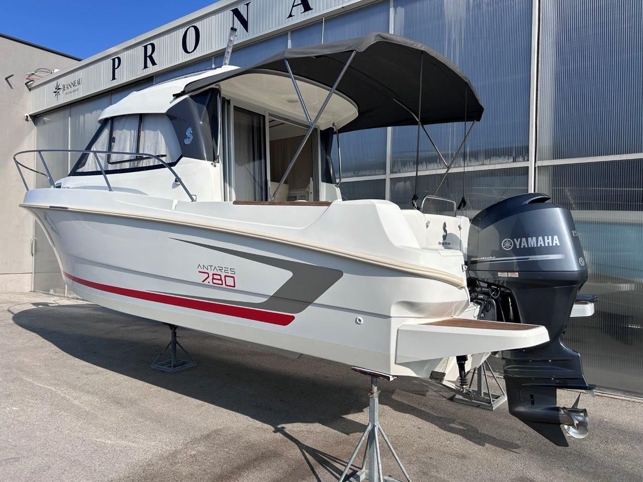 Beneteau Antares 780 - 2013