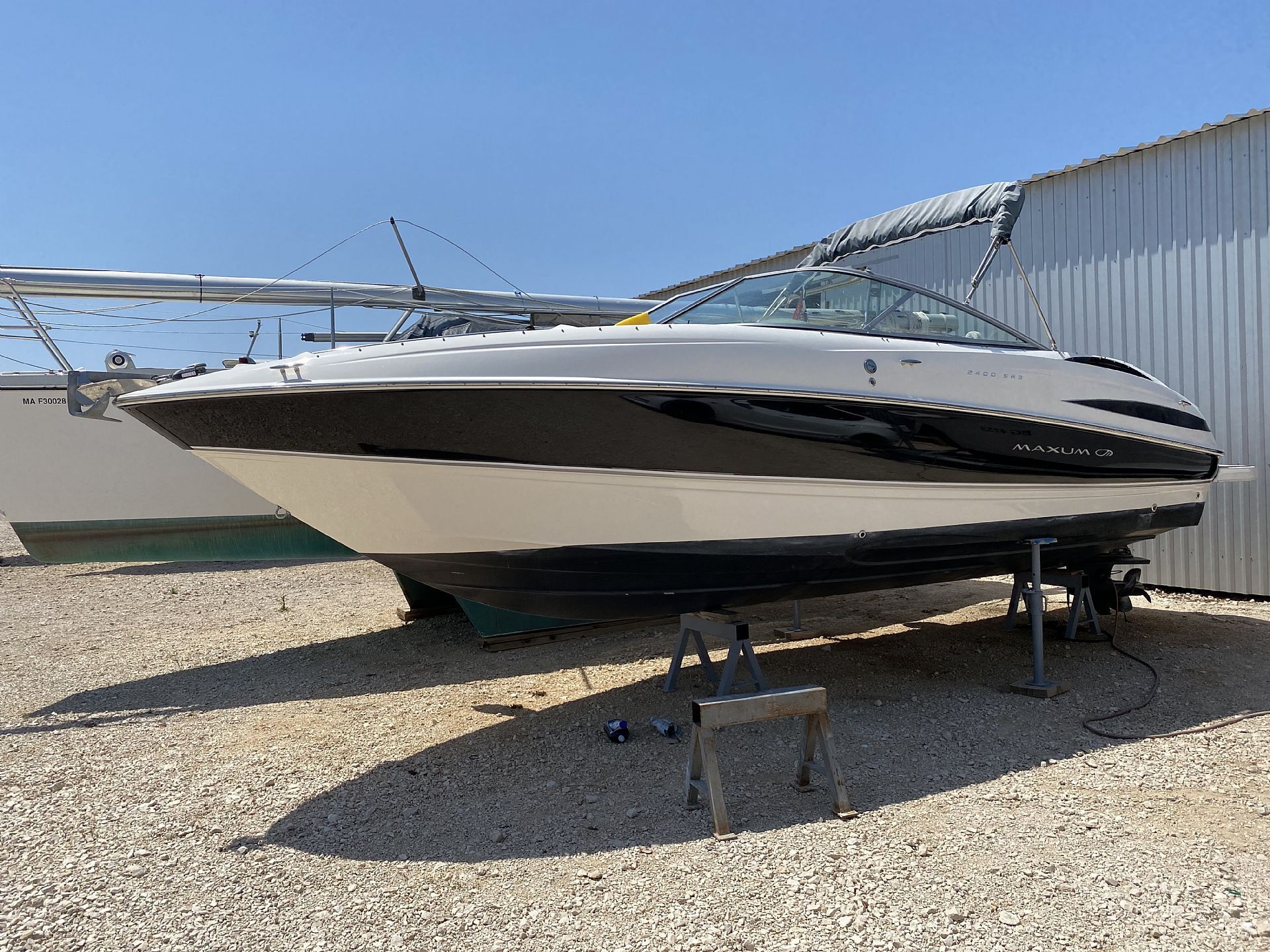 Maxum 2400 SR3 Bow Rider - 2007