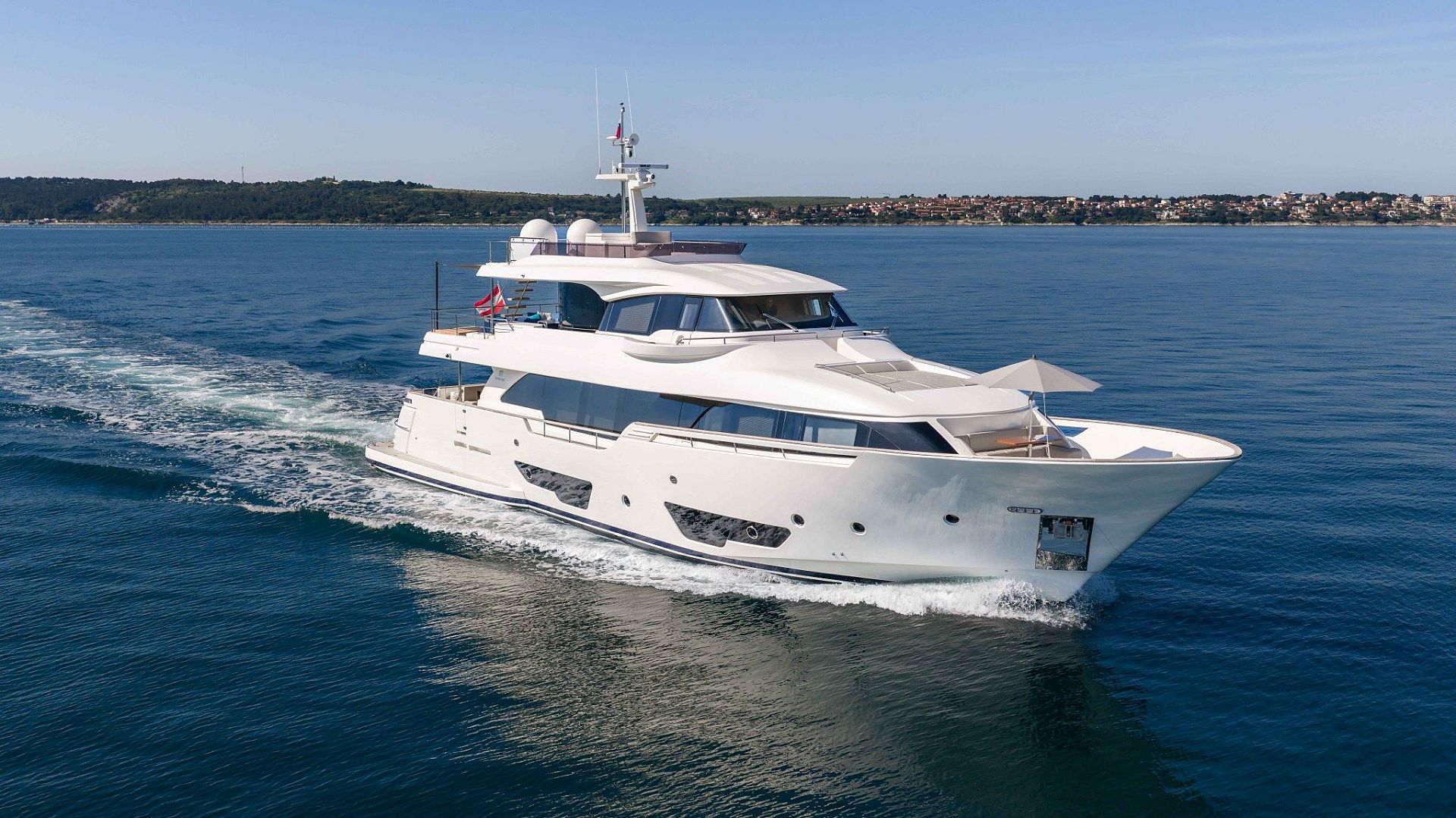 Custom Line Navetta 28 - 2017