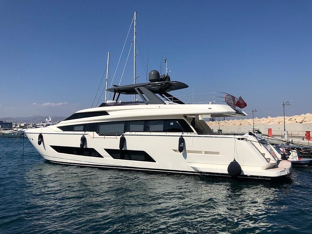 Ferretti 850 - 2020 - for sale: 4500000.-EUR