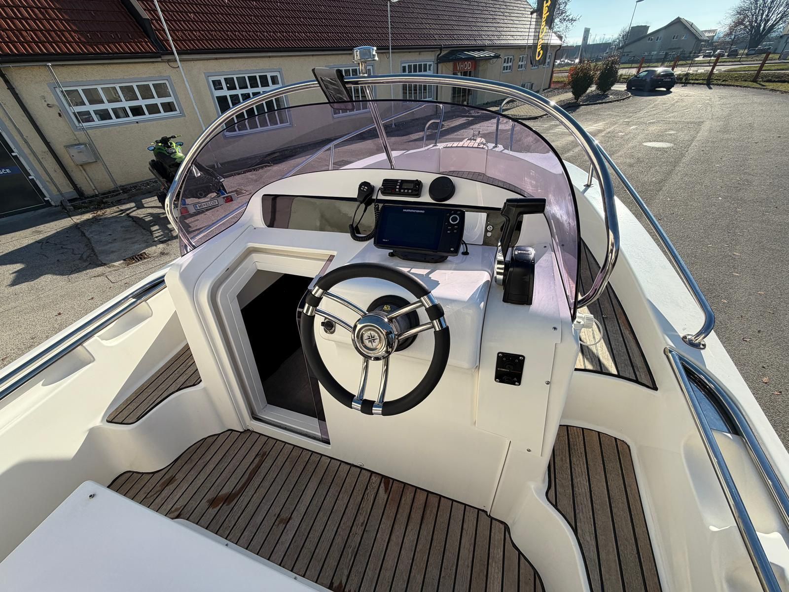 NUMO TOP PONUDBA - 650 SUN DECK - ODLI�NO OHRANJEN - 2014