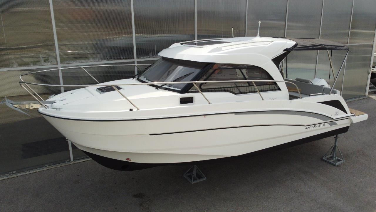 Beneteau Antares 8 OB - 2022