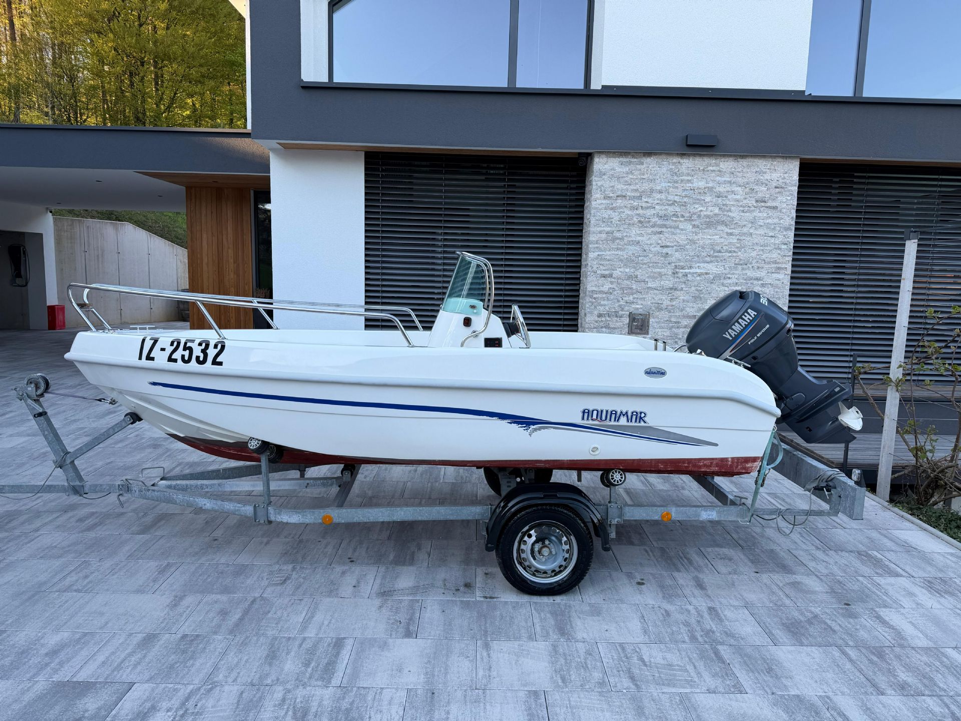 Aquamar Vulcanissimo 435 YAMAHA 30 ODLI�EN TENDA PRIKOLICA - 2004