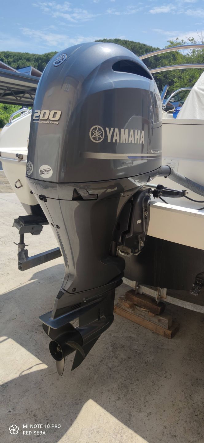 Capelli CAP 23 WA   yamaha 200 (2017) - 2000