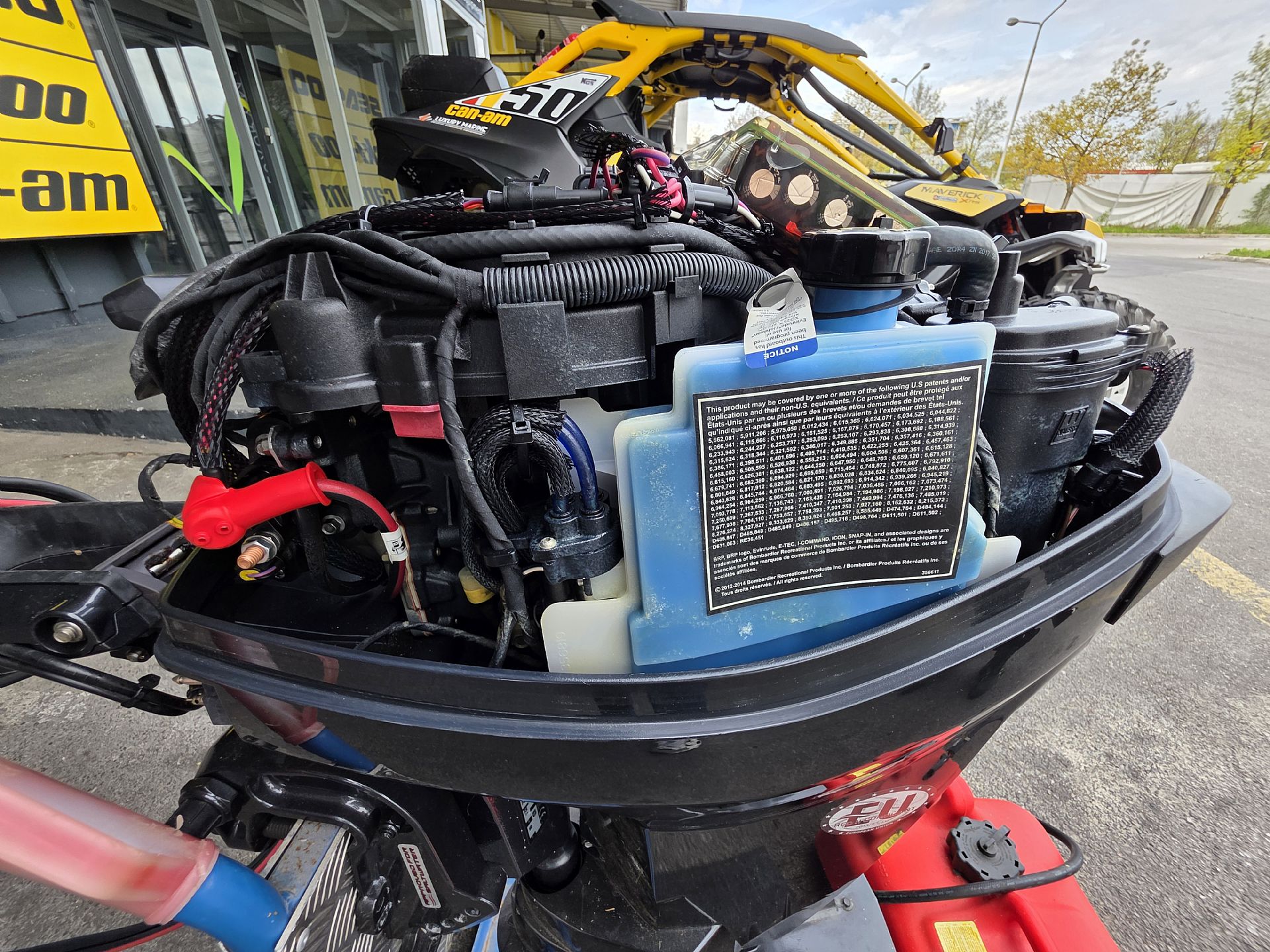 Evinrude E 30 DRGAF - kratka os - ro�no upravljanje - 13 ur - 2019
