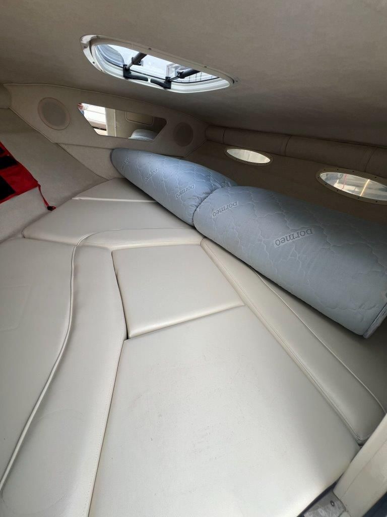 Sea Ray 240 Sunsport (prvi� v vodi 2014) - 2012