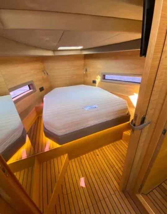 De antonio Yachts - D33 CRUISER- INCE - 2018