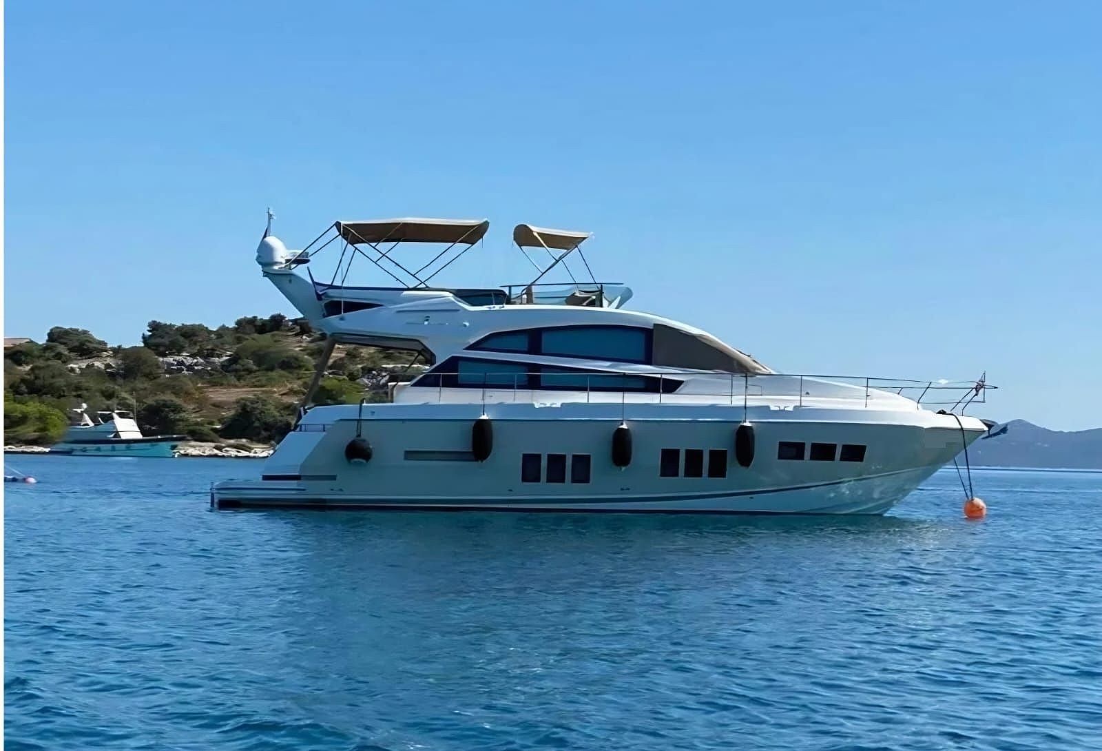 Fairline Squadron 50 - 2012