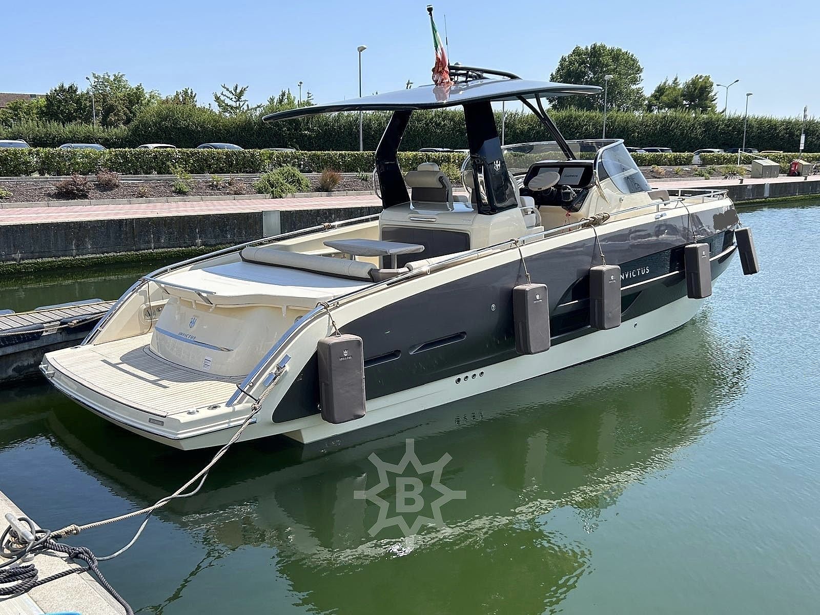 Invictus GT320 - 2024