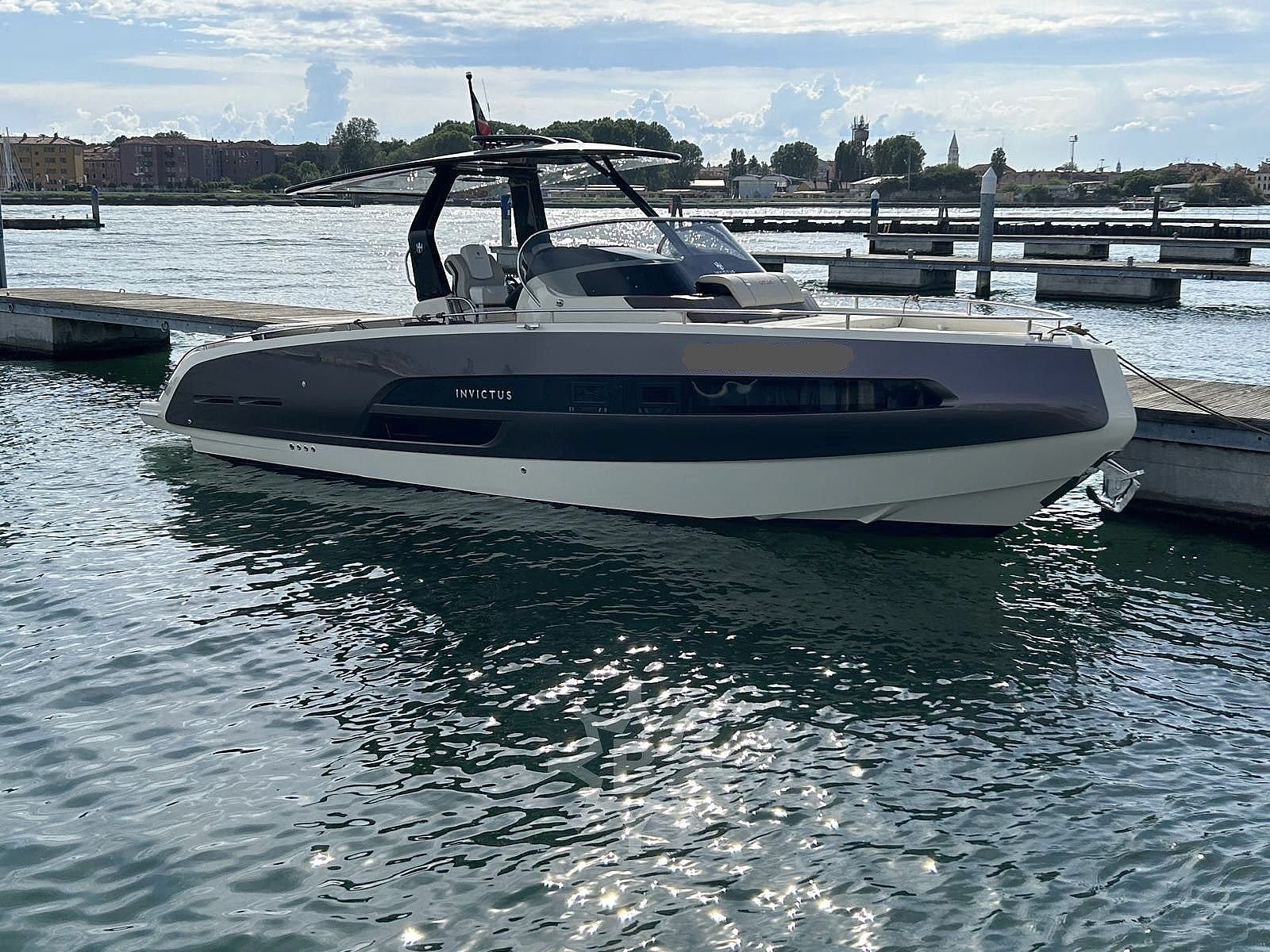 Invictus GT320 - 2024