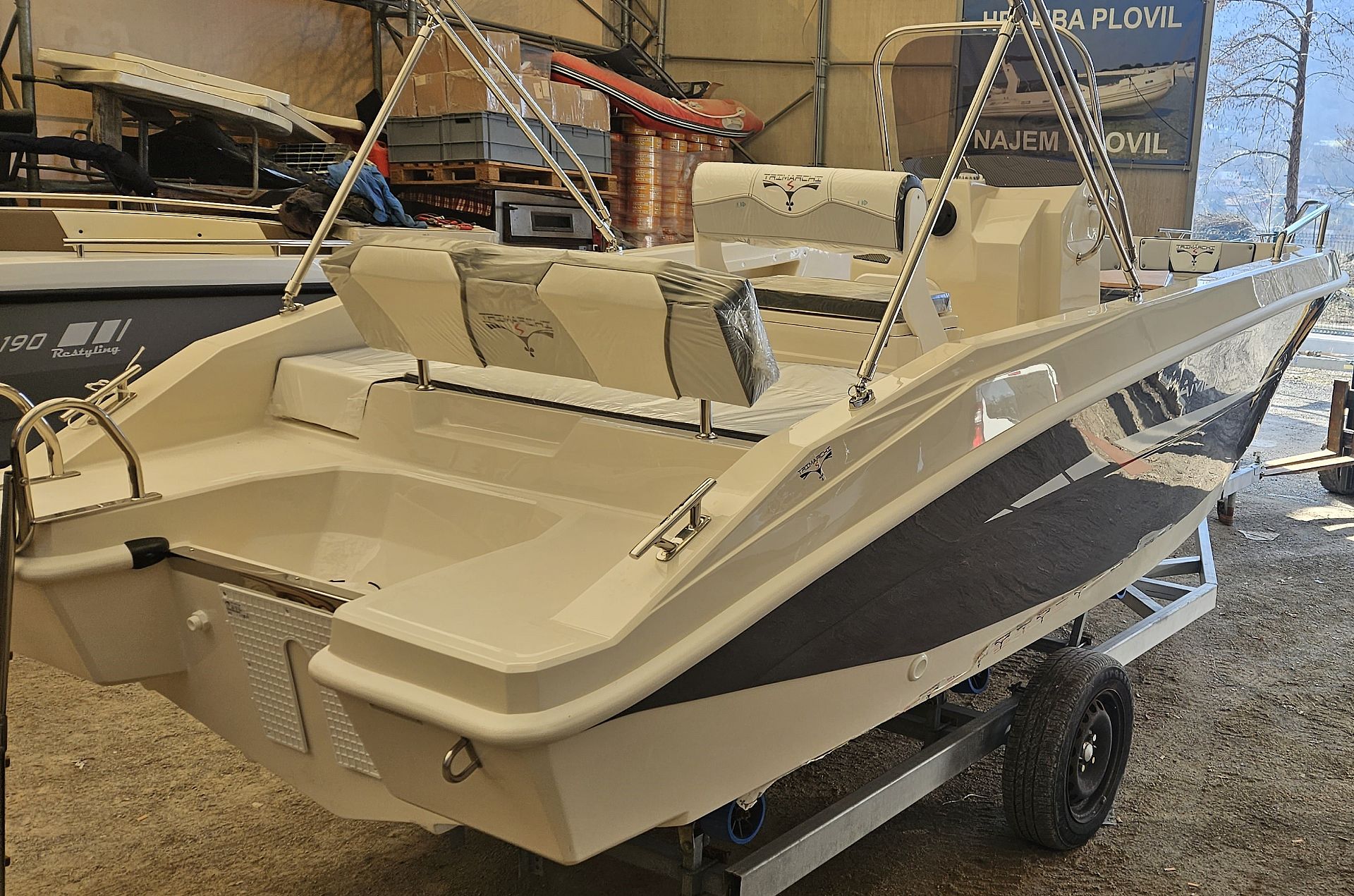 Trimarchi Amuni 600 - 2026