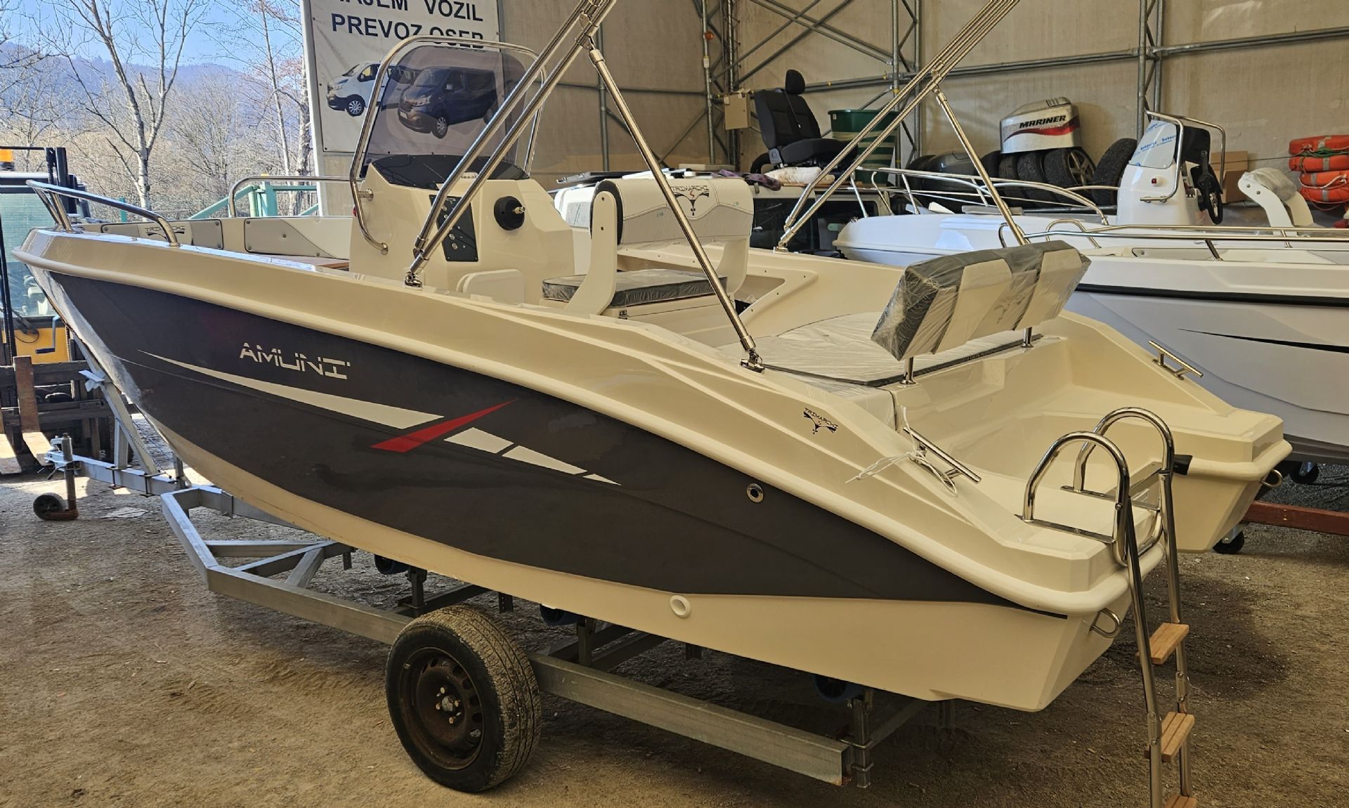 Trimarchi Amuni 600 - 2026