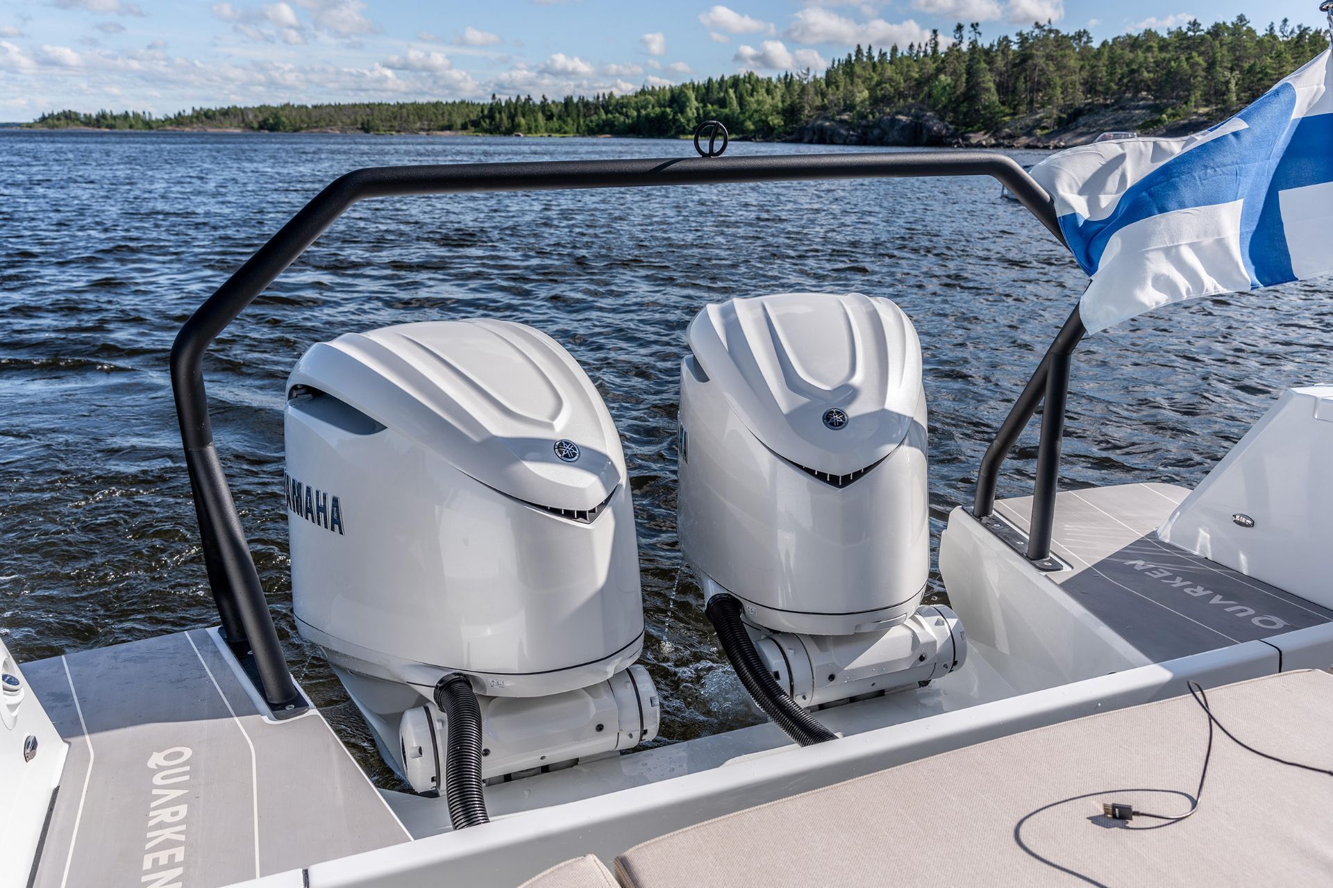 Quarken 35 Sport Tourer  2x Yamaha F300-V PRIHODU - AKCIJA - 2026
