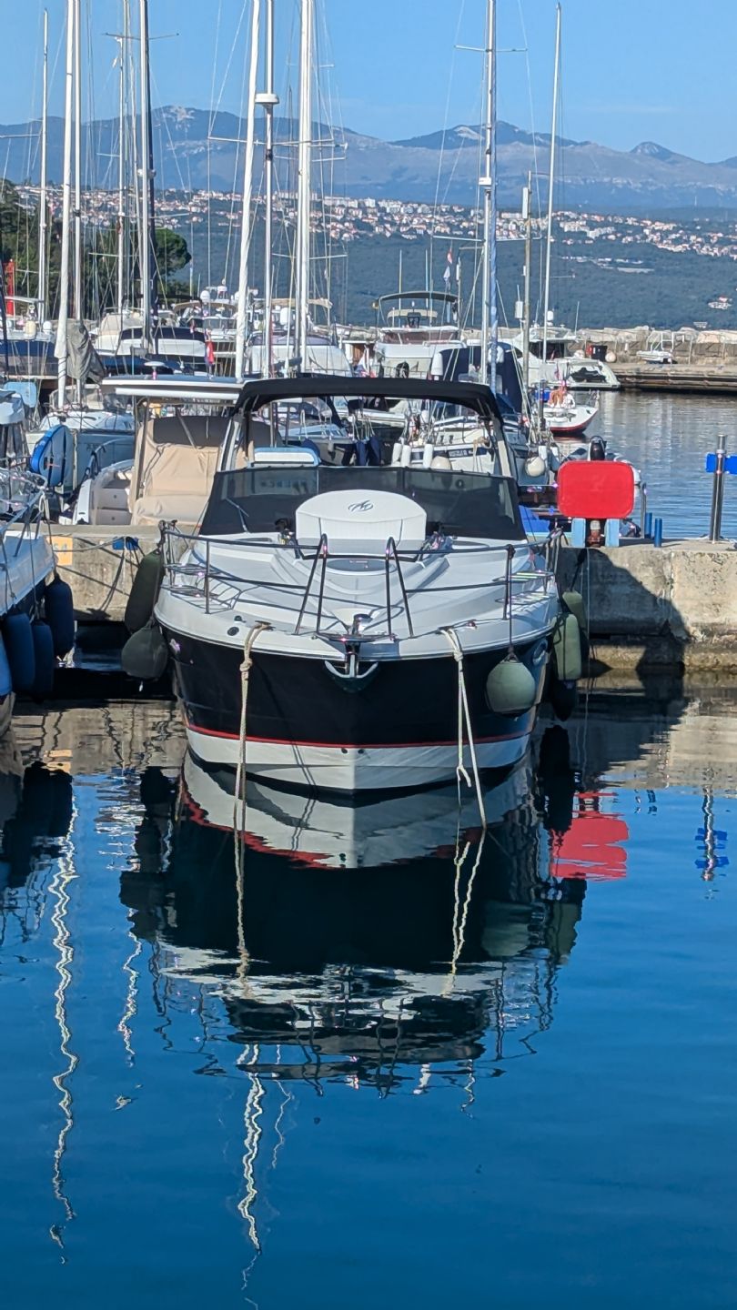 Monterey 330 SPORT YACHT - 2006 - for sale: 86000.-EUR