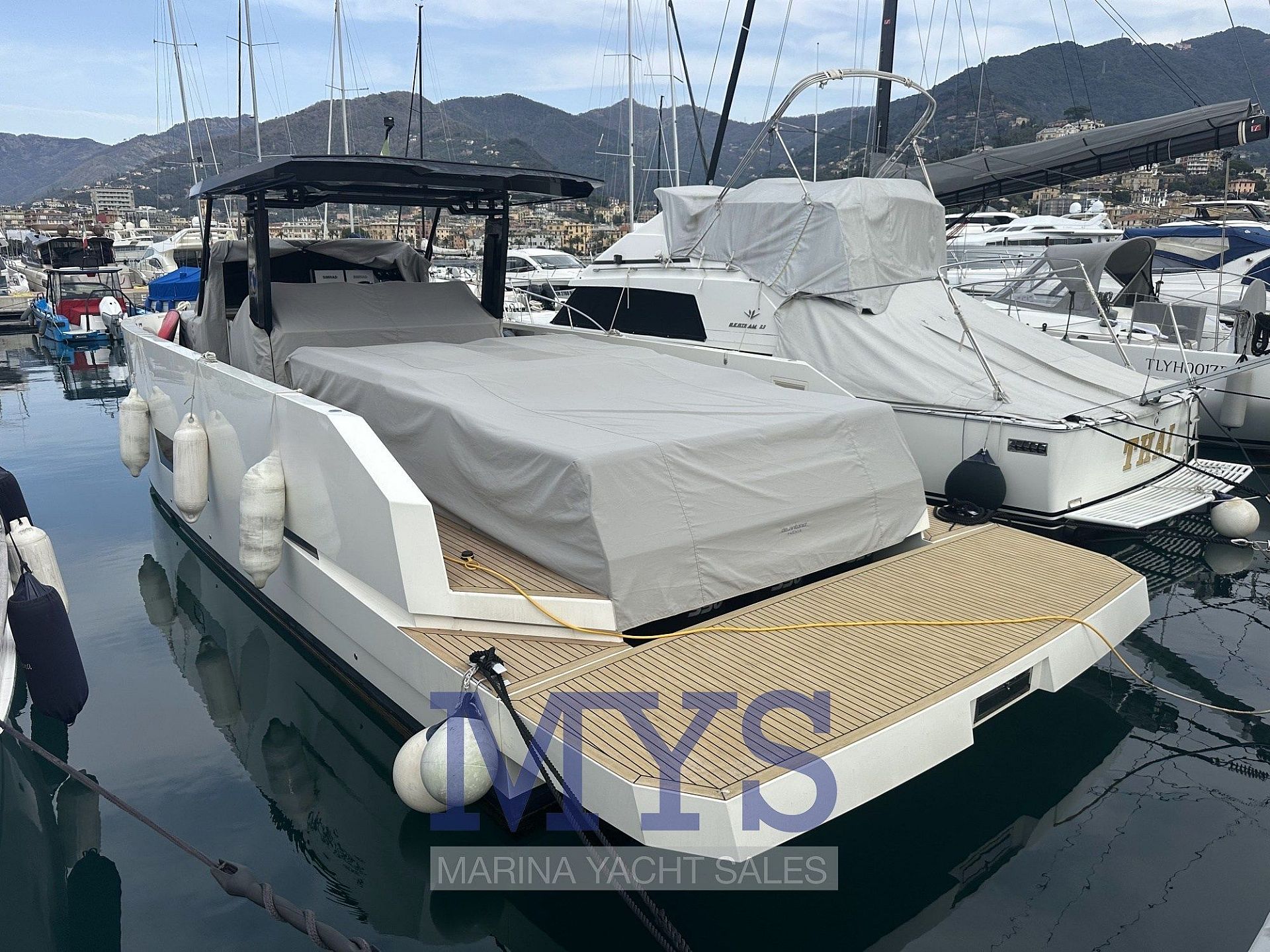 De Antonio Yachts D42 Open - 2022