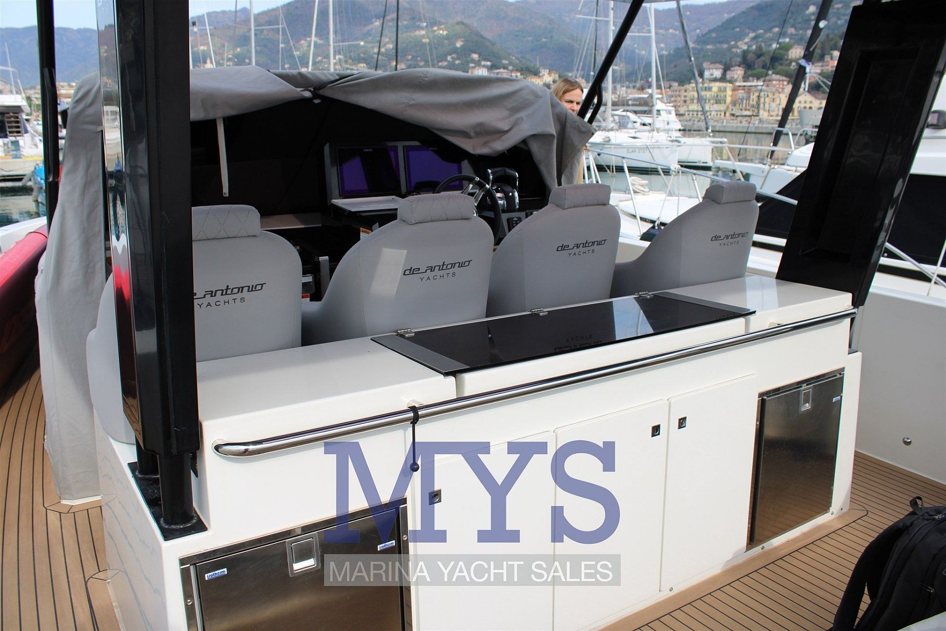 De Antonio Yachts D42 Open - 2022