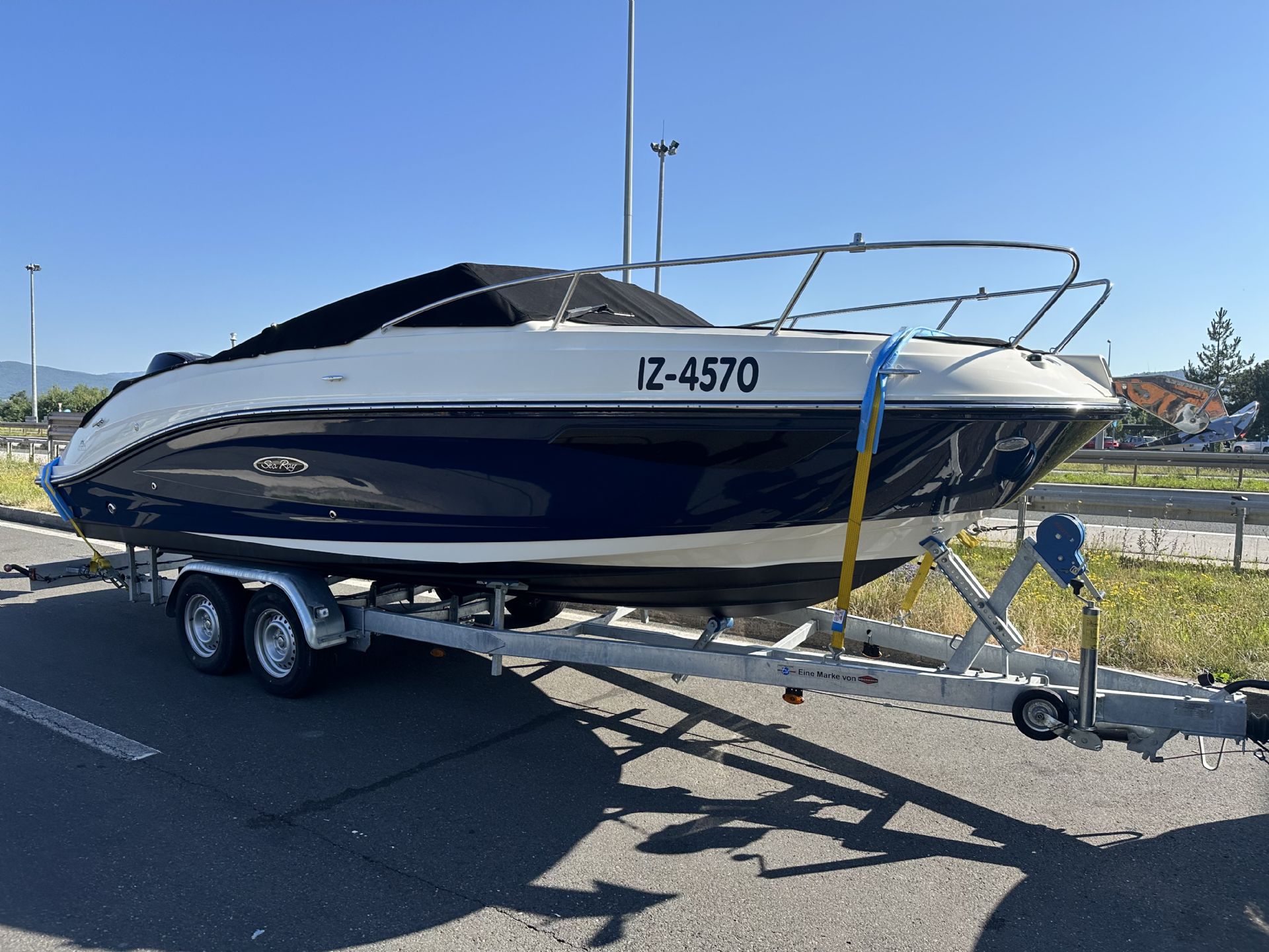 Sea Ray SUN SPORT 230 OB- ODLI�NO OHRANJEN - 2021