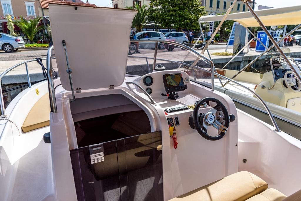 Elan 650 Cabin - 2016