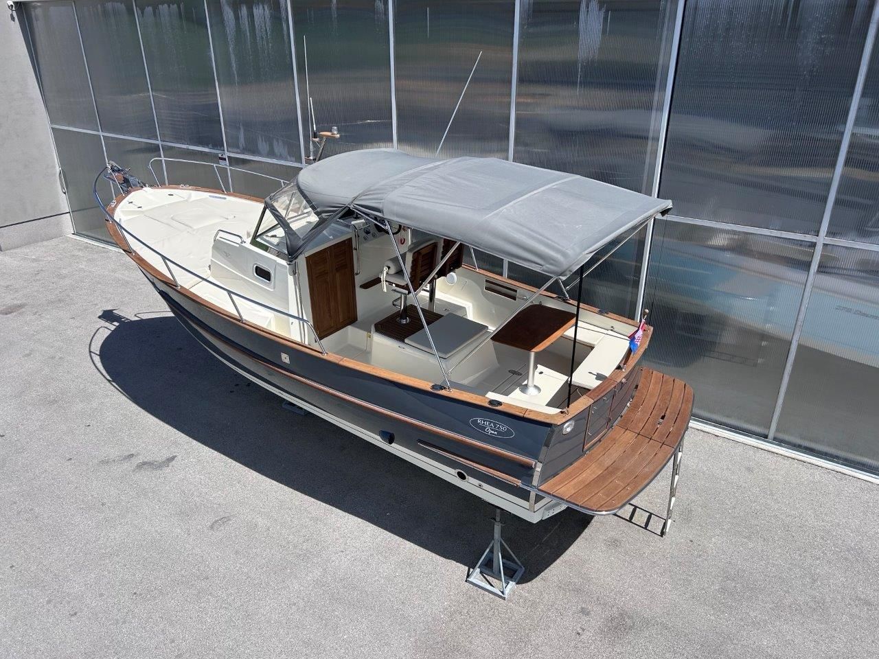 Rhea Marine 750 Open - 2012