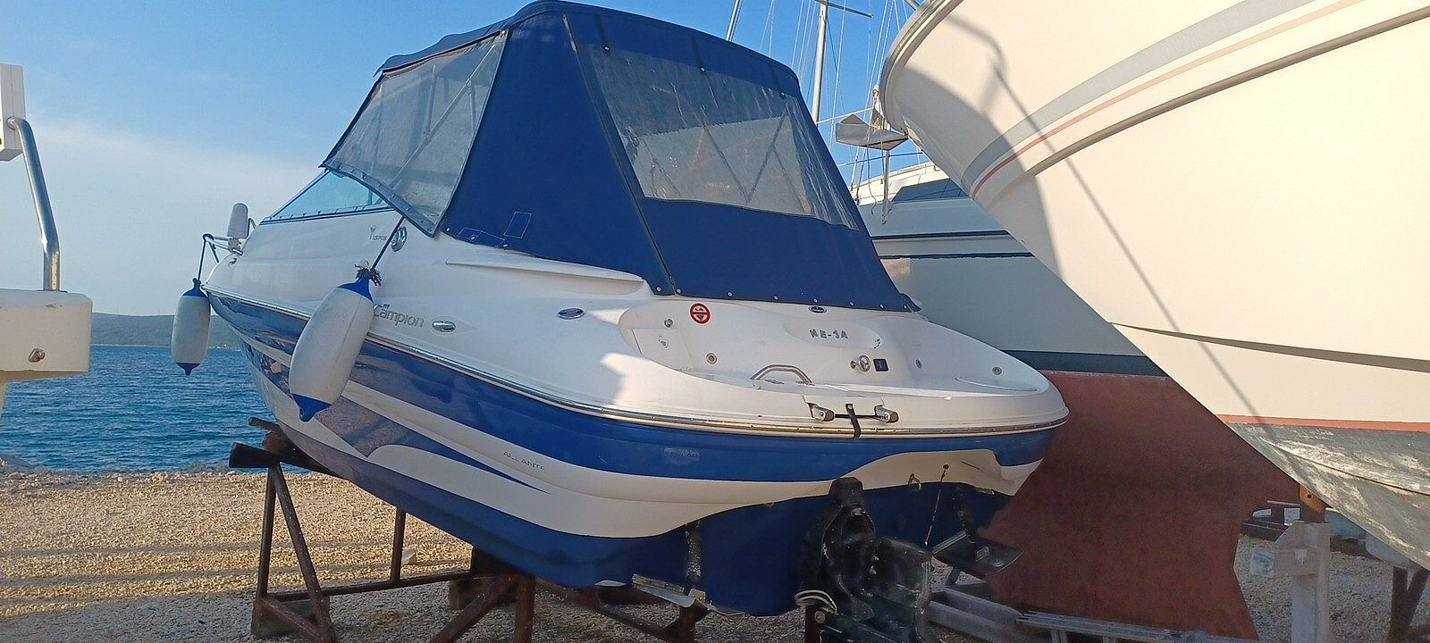 Campion GLISER ALLANTE 705 IO SC - 2003