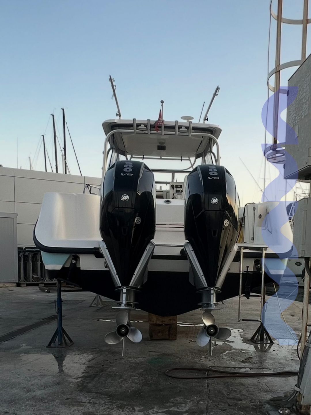 Boston Whaler CONQUEST 305 - 2006 - for sale: 147000.-EUR