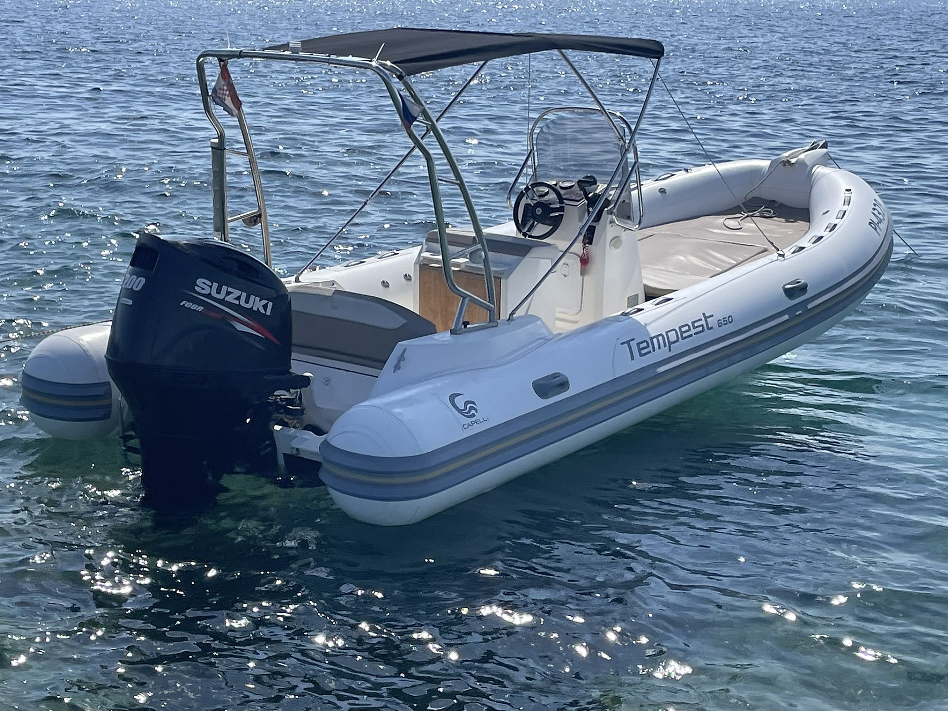 Capelli Tempest 650   SUZUKI DF200A - 2017