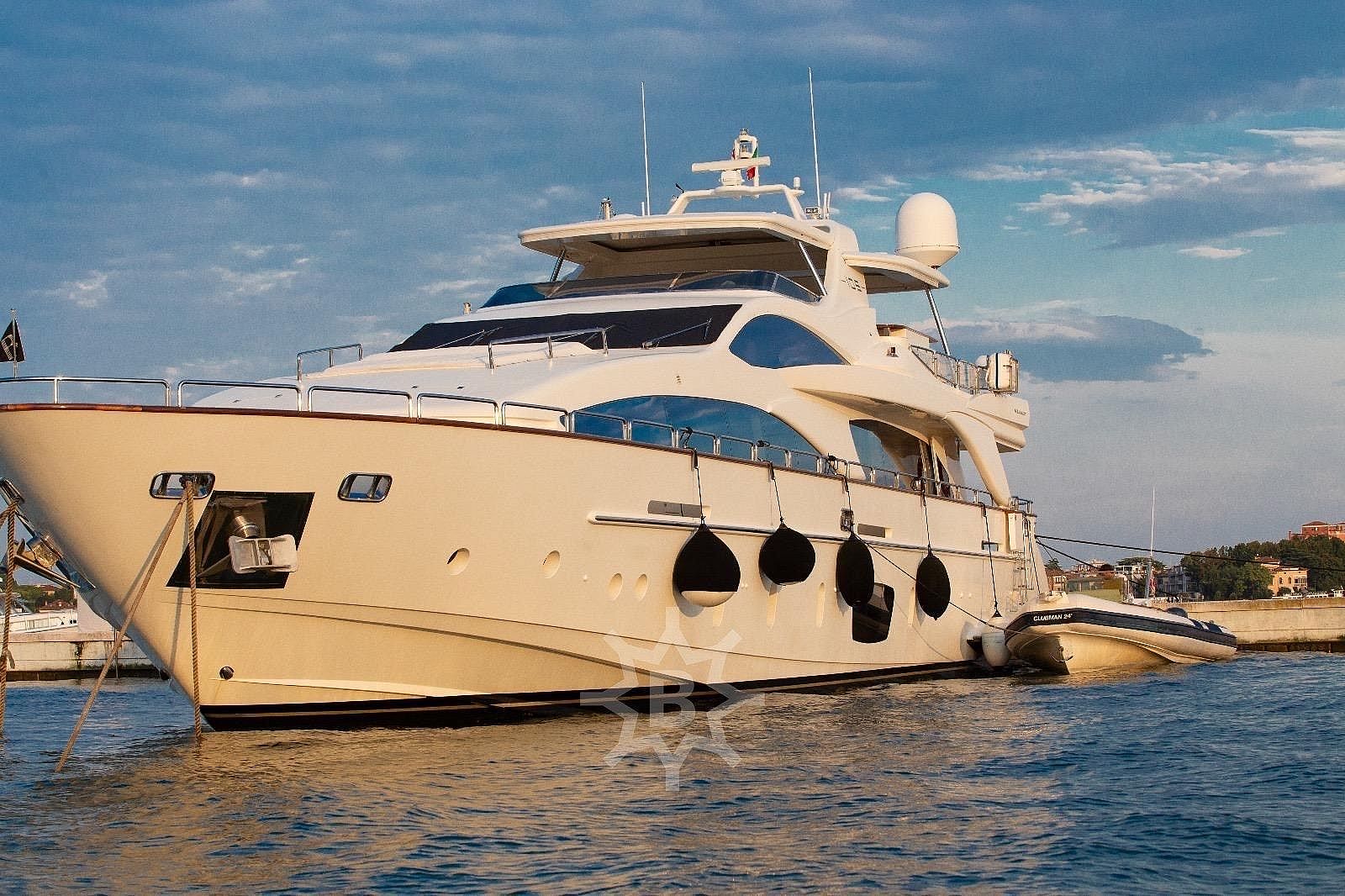 Azimut 105 - 2008
