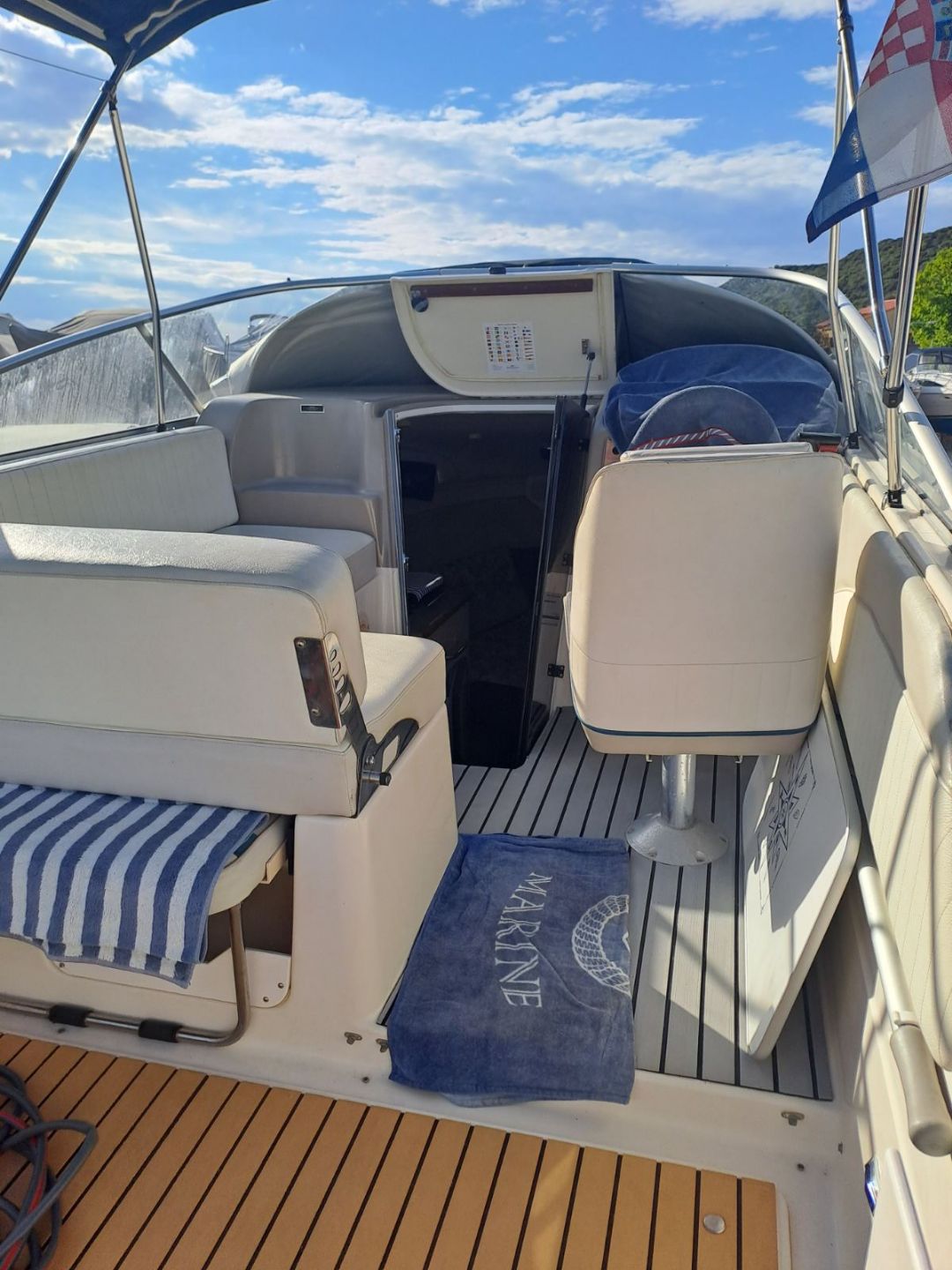Bayliner 2355 CR - 1996