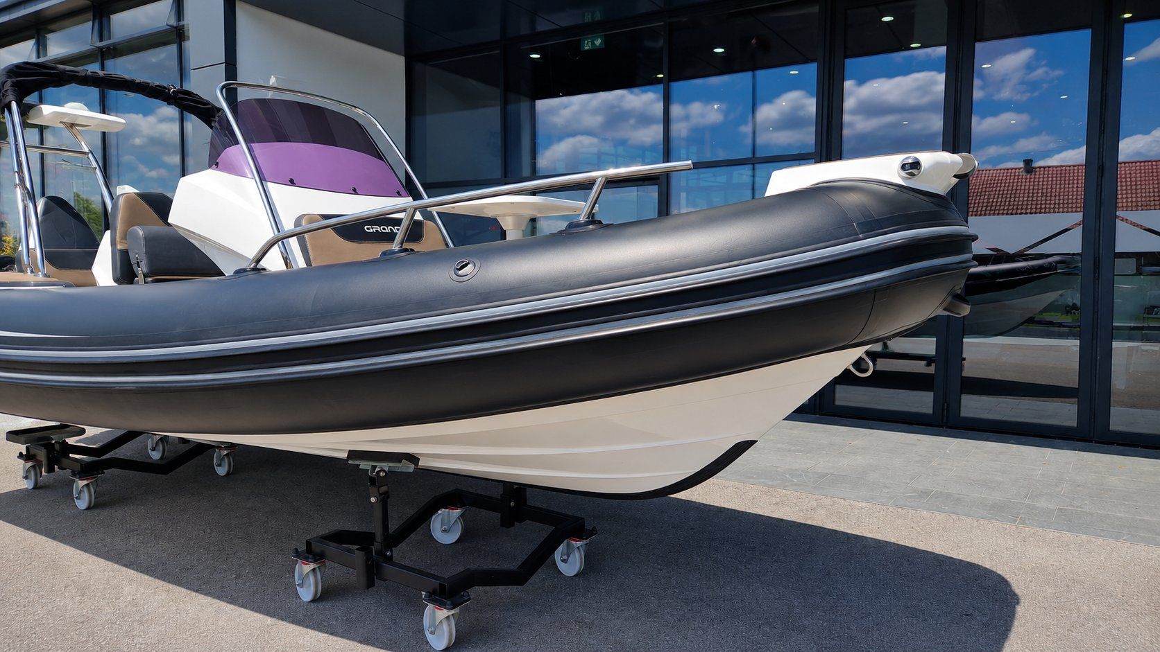 GRAND G580GLF   F150 - ODLI�NO OHRANJEN - 2022