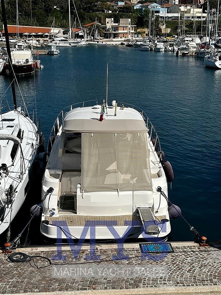 Mano Marine M35 - 2009