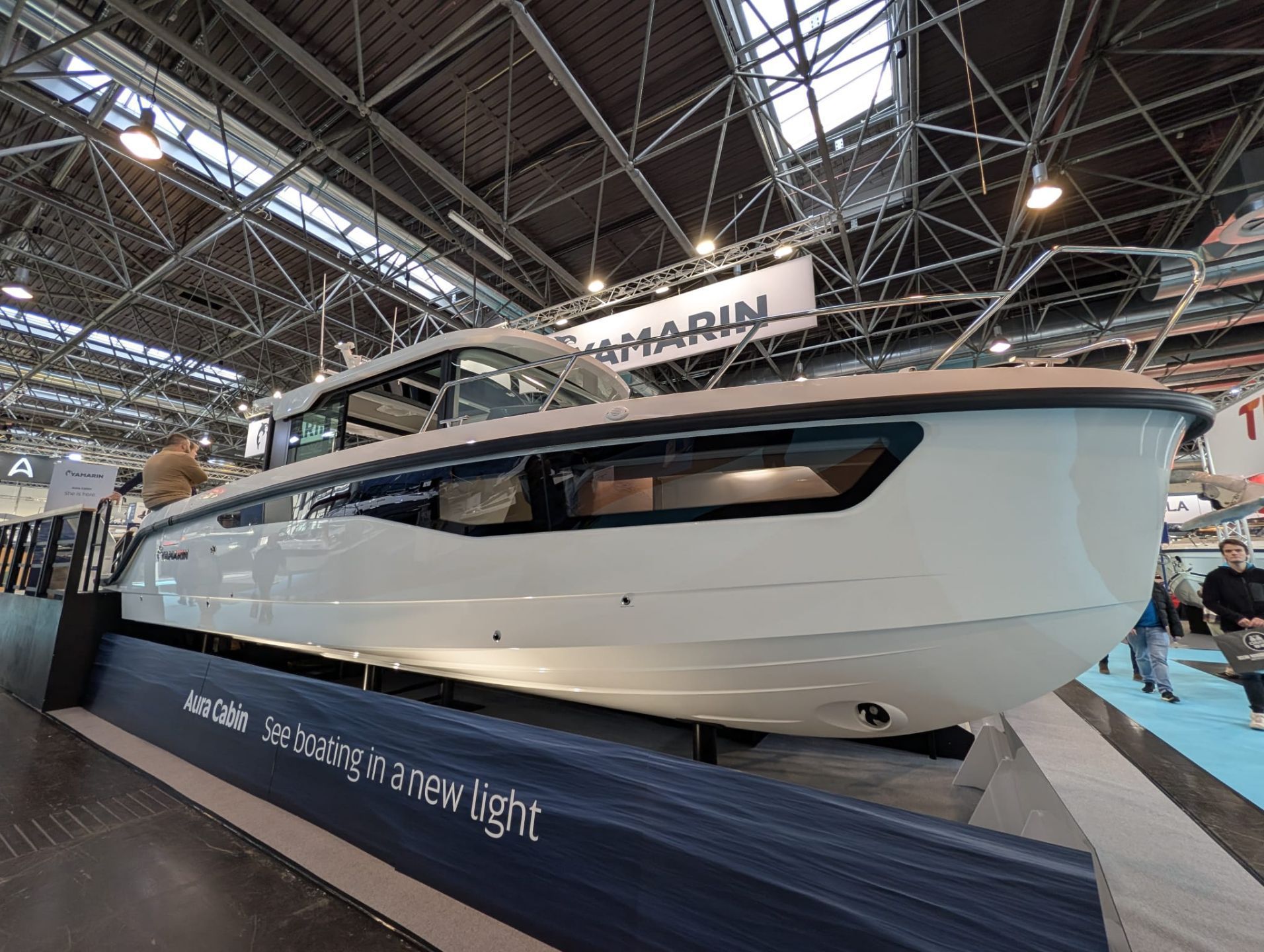 YAMARIN AURA 33 Cabin   YAMAHA F300 TWIN - PREMIERA - 2026