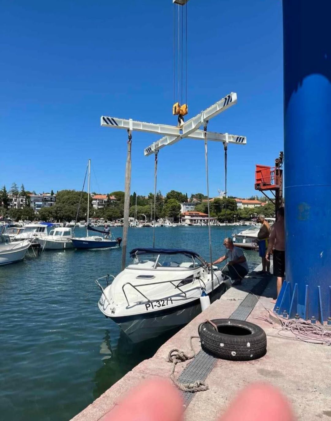 Galeon Galia 590 - 2004 - for sale: 17900.-EUR