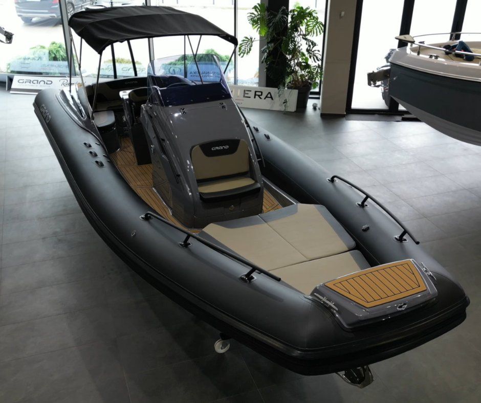 Grand Boats G850HGLF Black Inox Carbon - 2026