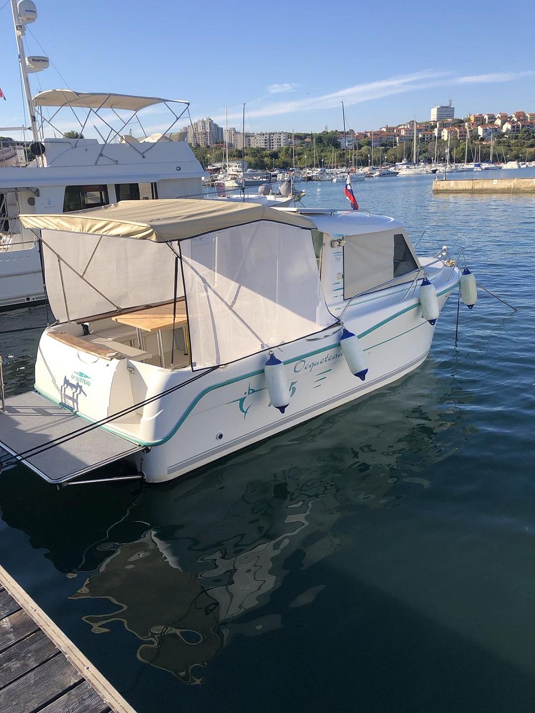 Ocqueteau 715 - 2002