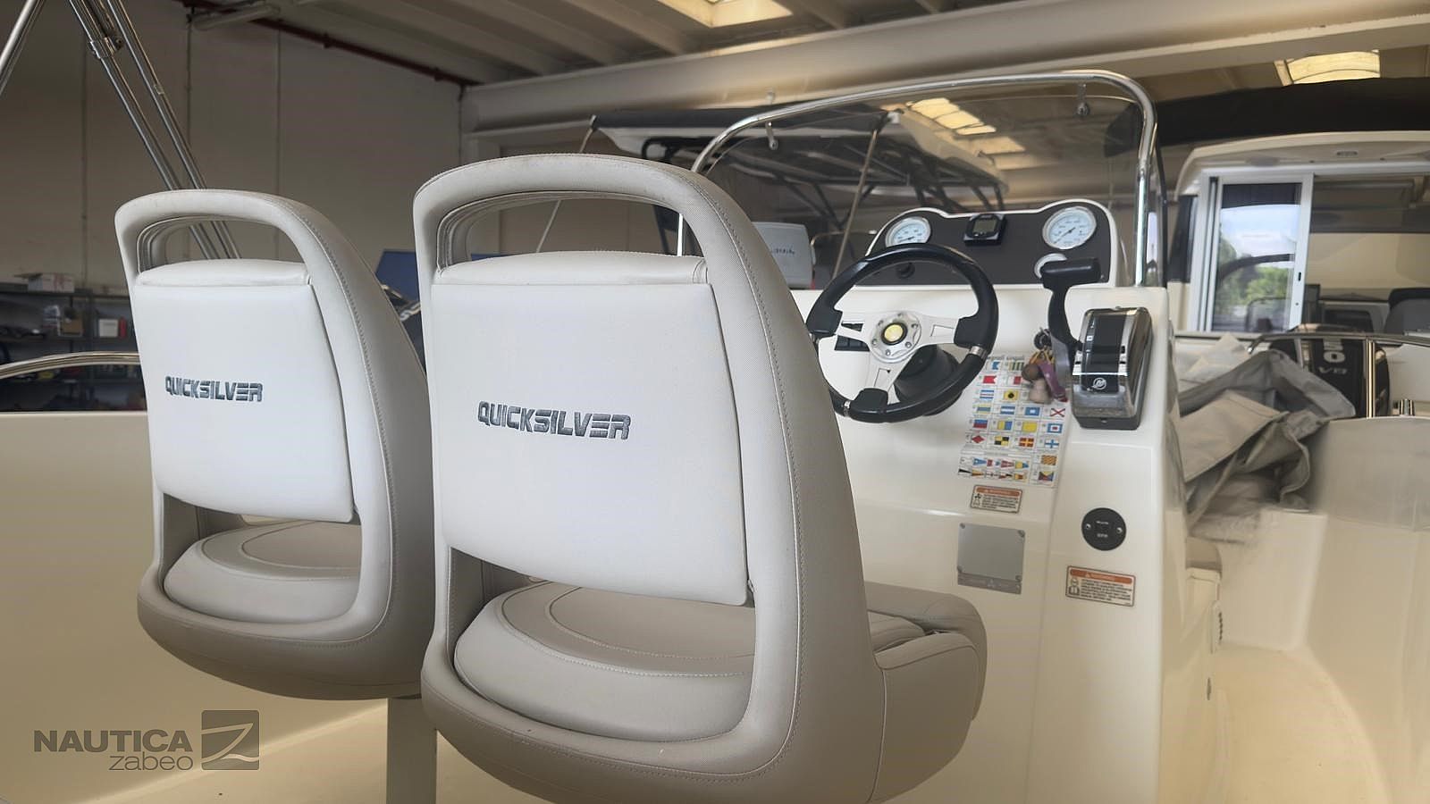 Quicksilver Activ 555 OPEN - 2013