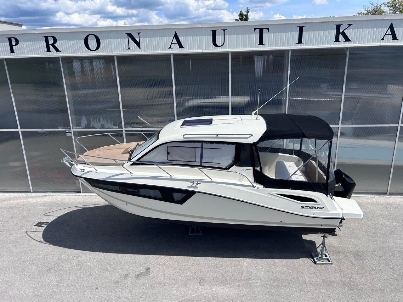 Quicksilver 755 Weekend - 2020 - for sale: 84999.-EUR