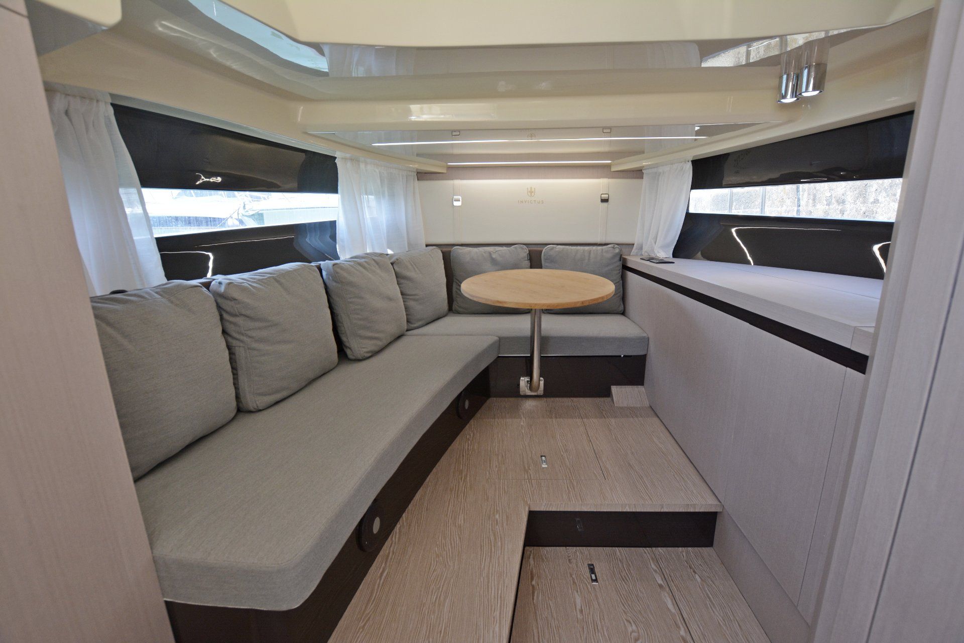 INVICTUS GT 320 - 2023 - for sale: 290000.-EUR