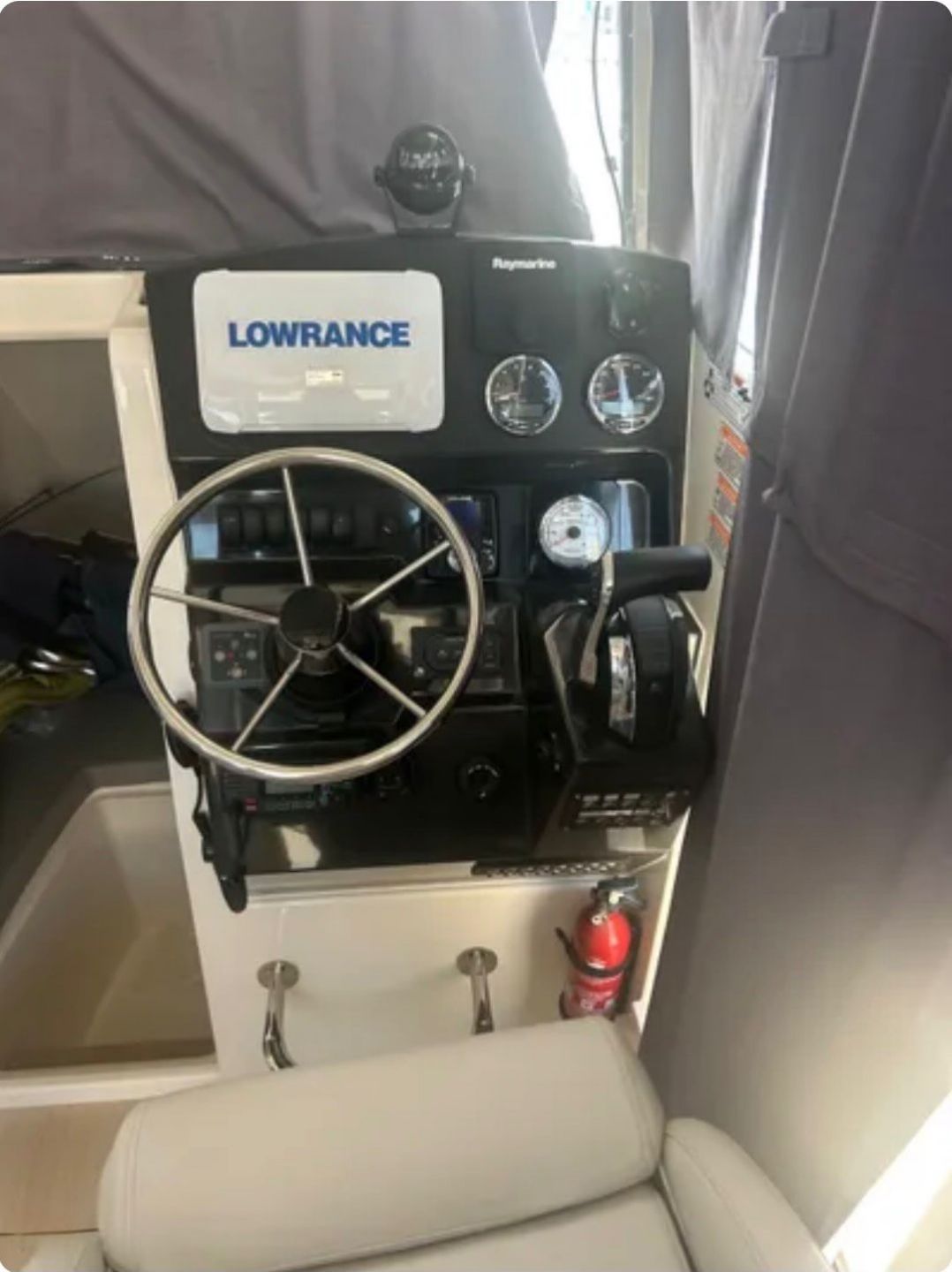 Quicksilver - 805 ACTIV PILOTHOUSE - INCE - 2020