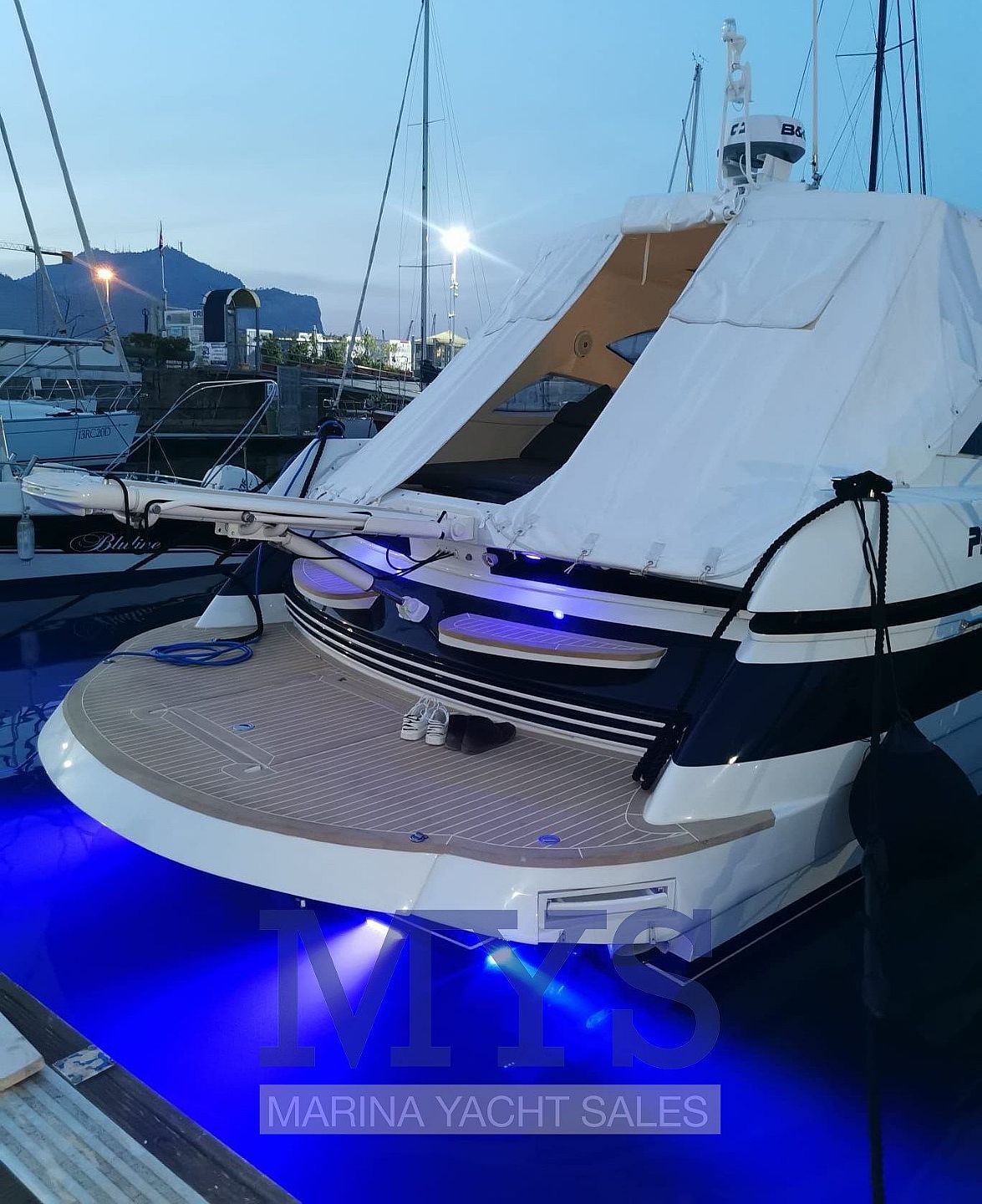 Pershing 43 - 2003 - for sale: 279000.-EUR