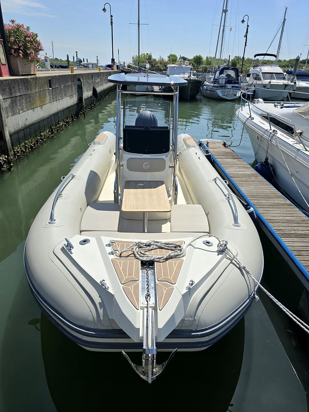Capelli Tempest 750 Luxe - 2024